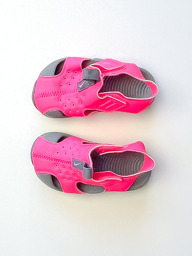 BNWOT Nike sunray protect shoes (3.5UK)