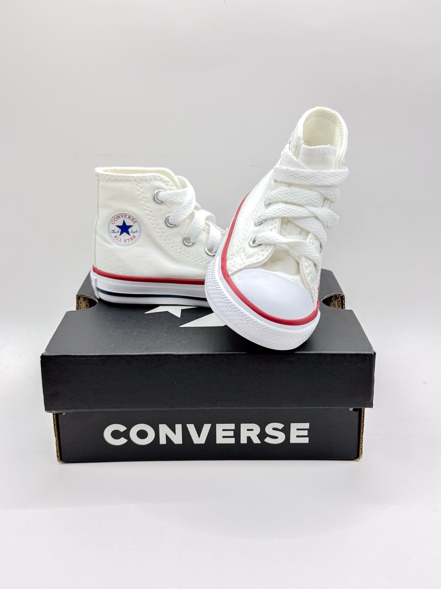 BNWT Converse CTAS hi top sneakers - optical white (20EU)