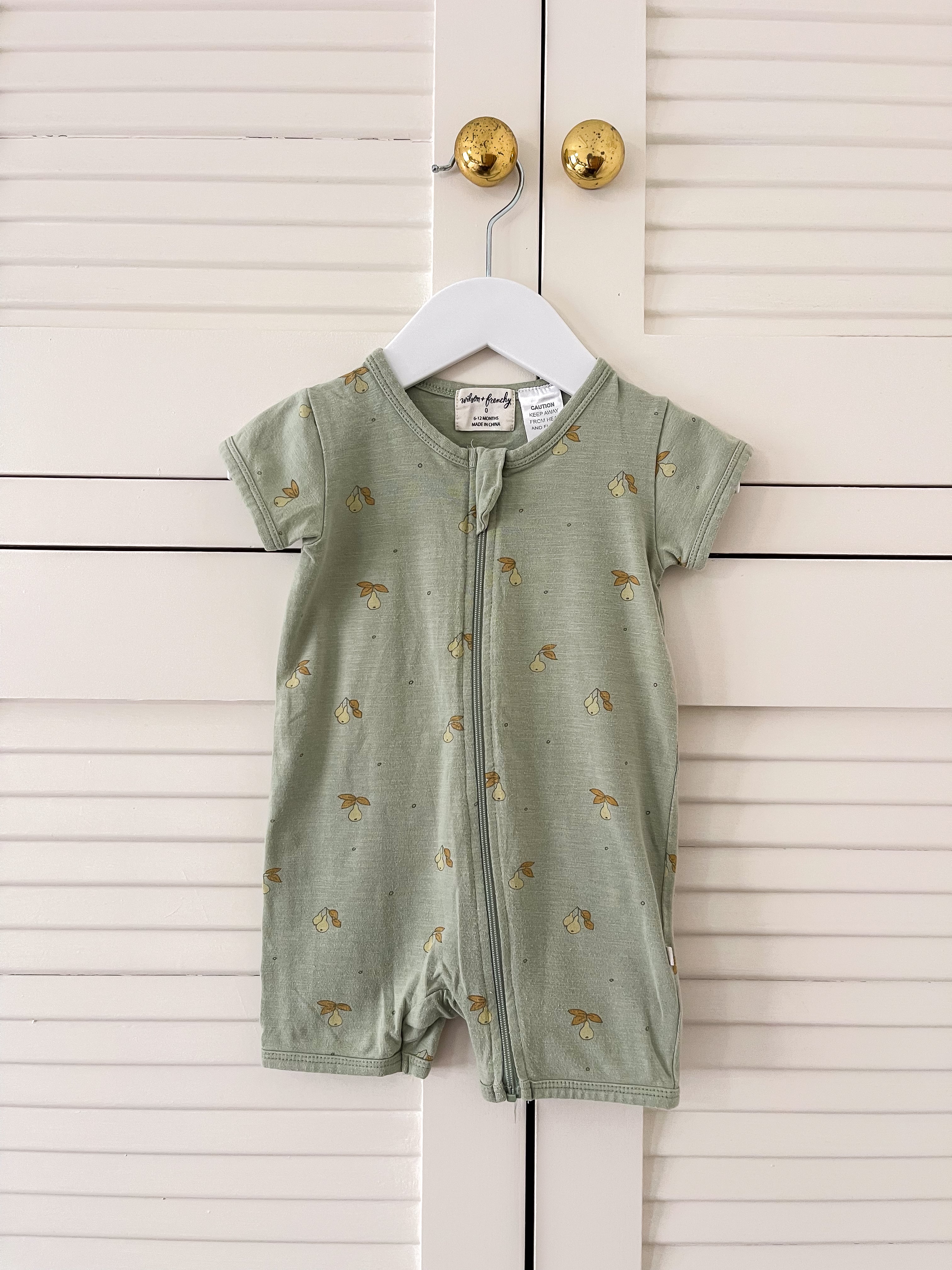 Wilson & Frenchy organic boyleg zip suit - pears (3-6m)