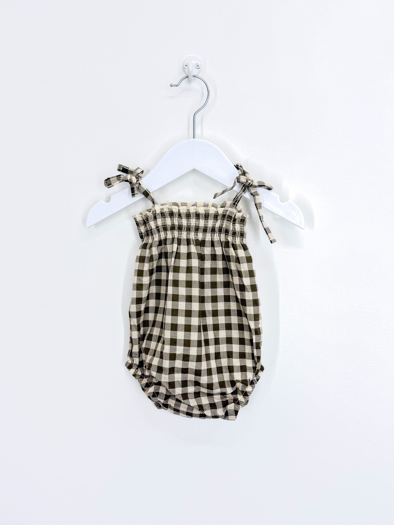 BNWOT Organic Zoo organic gingham sunsuit (0-3m)