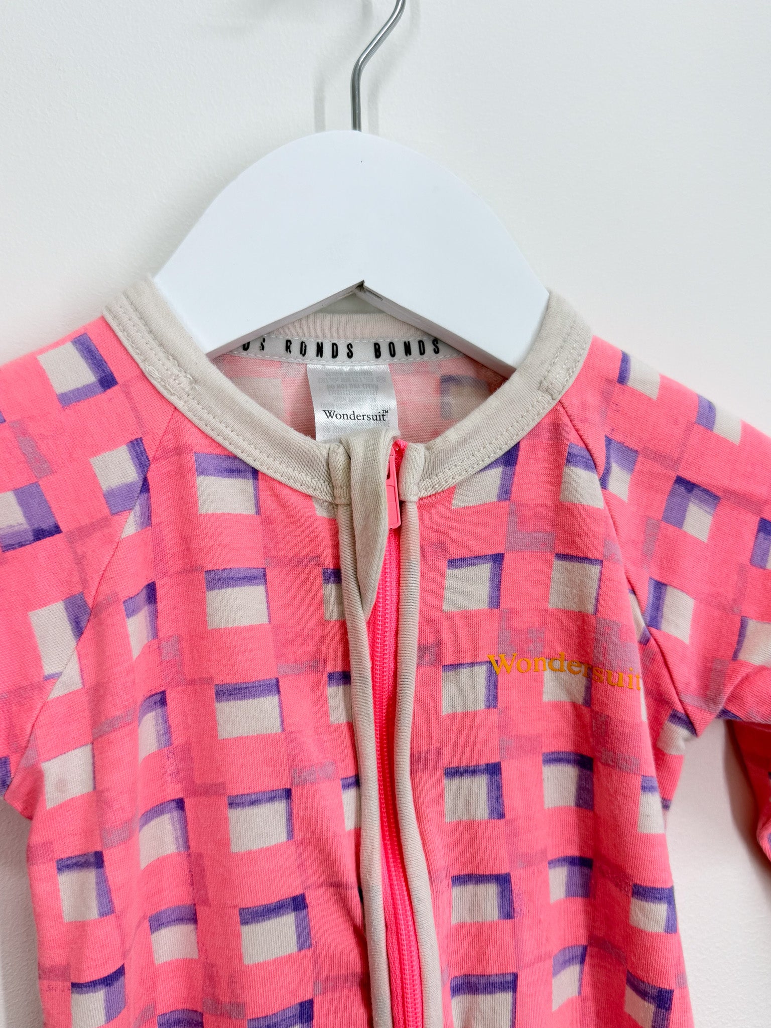 Bonds wondersuit pink grid (3-6m)