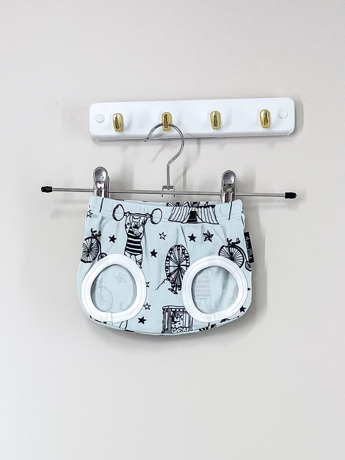 Aster & Oak organic nappy shorts (0-3m)