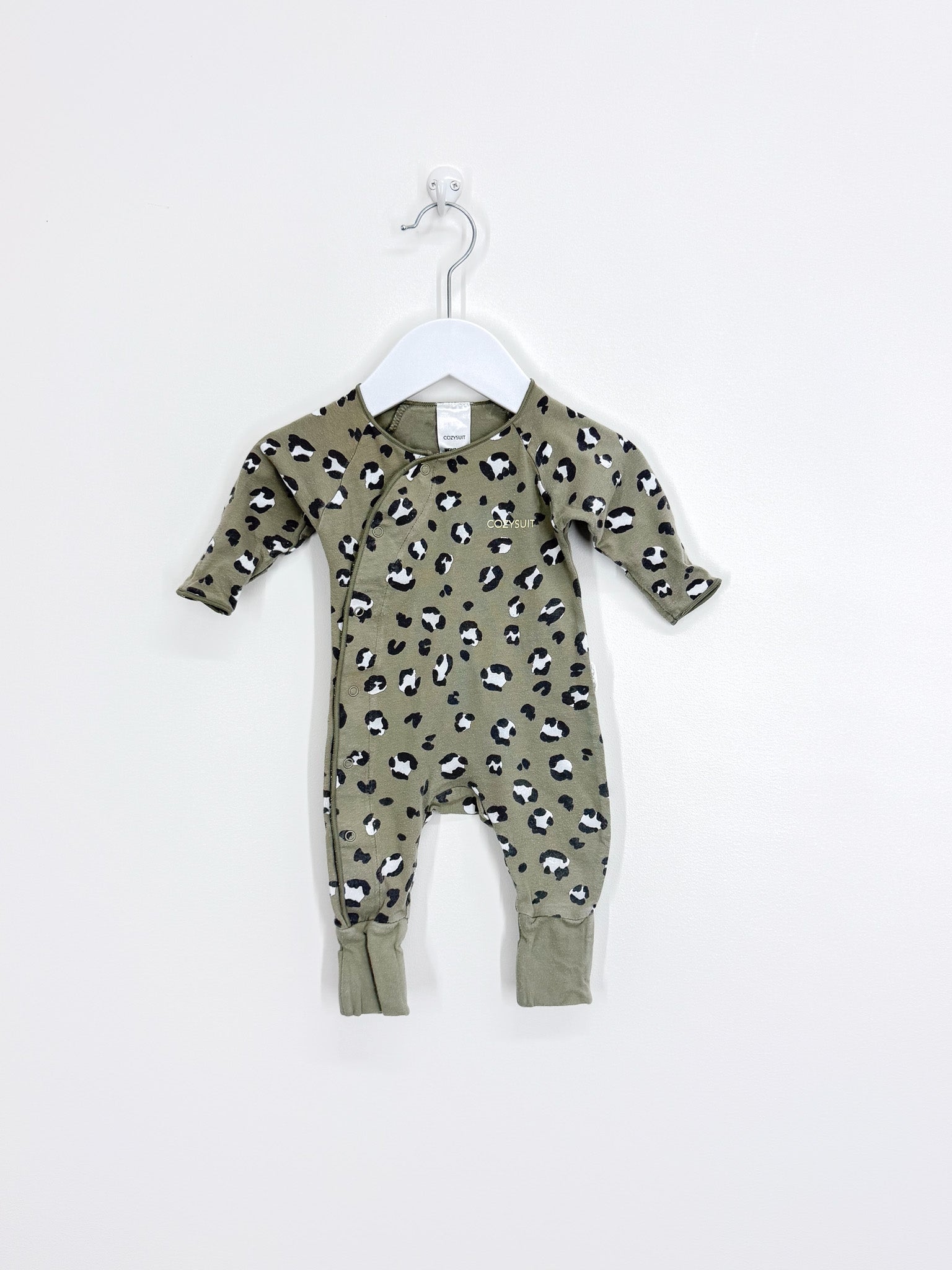Bonds cozysuit - green leopard (Newborn)