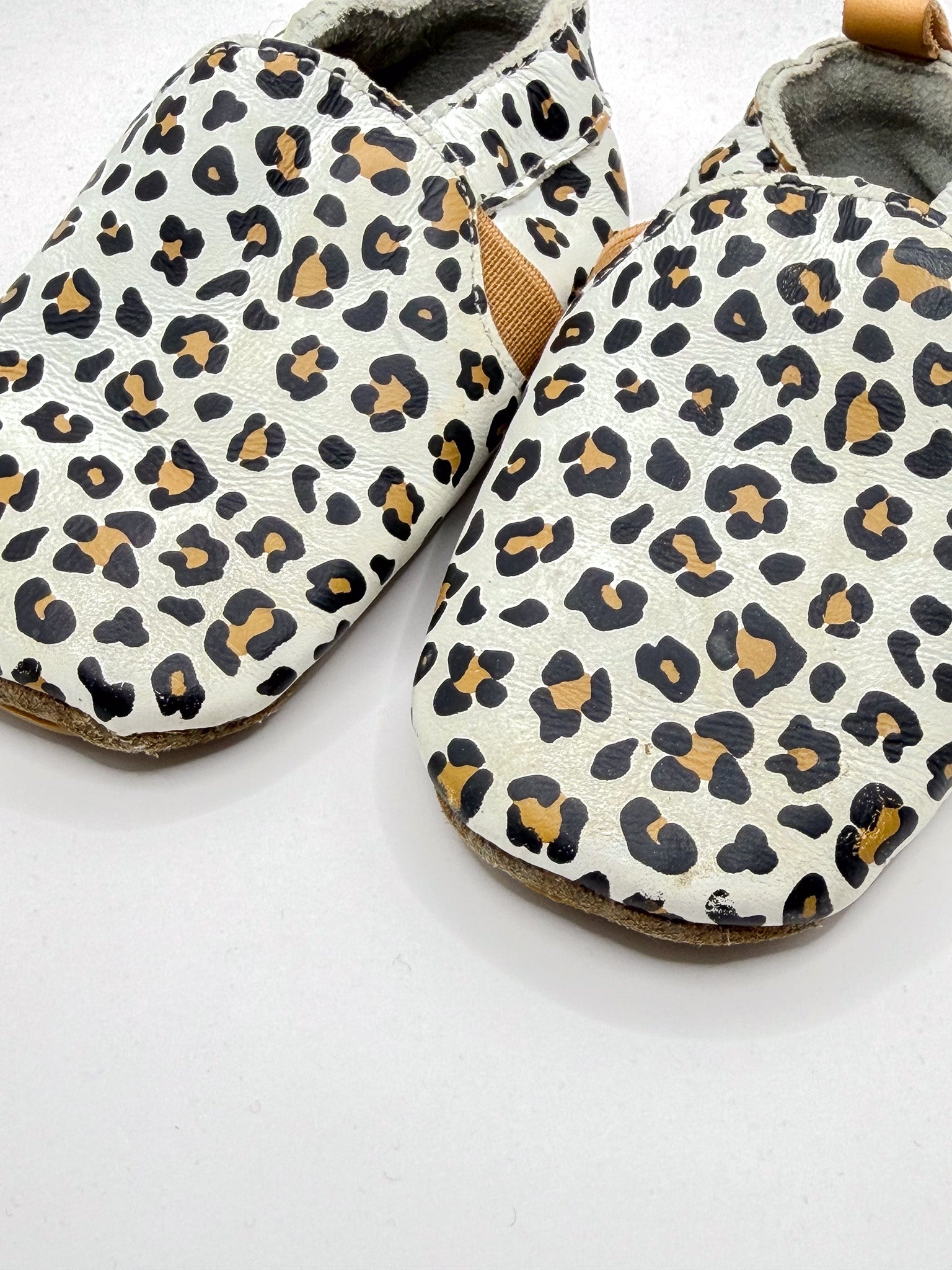 Pretty Brave soft sole slip ons - leopard (21EU)