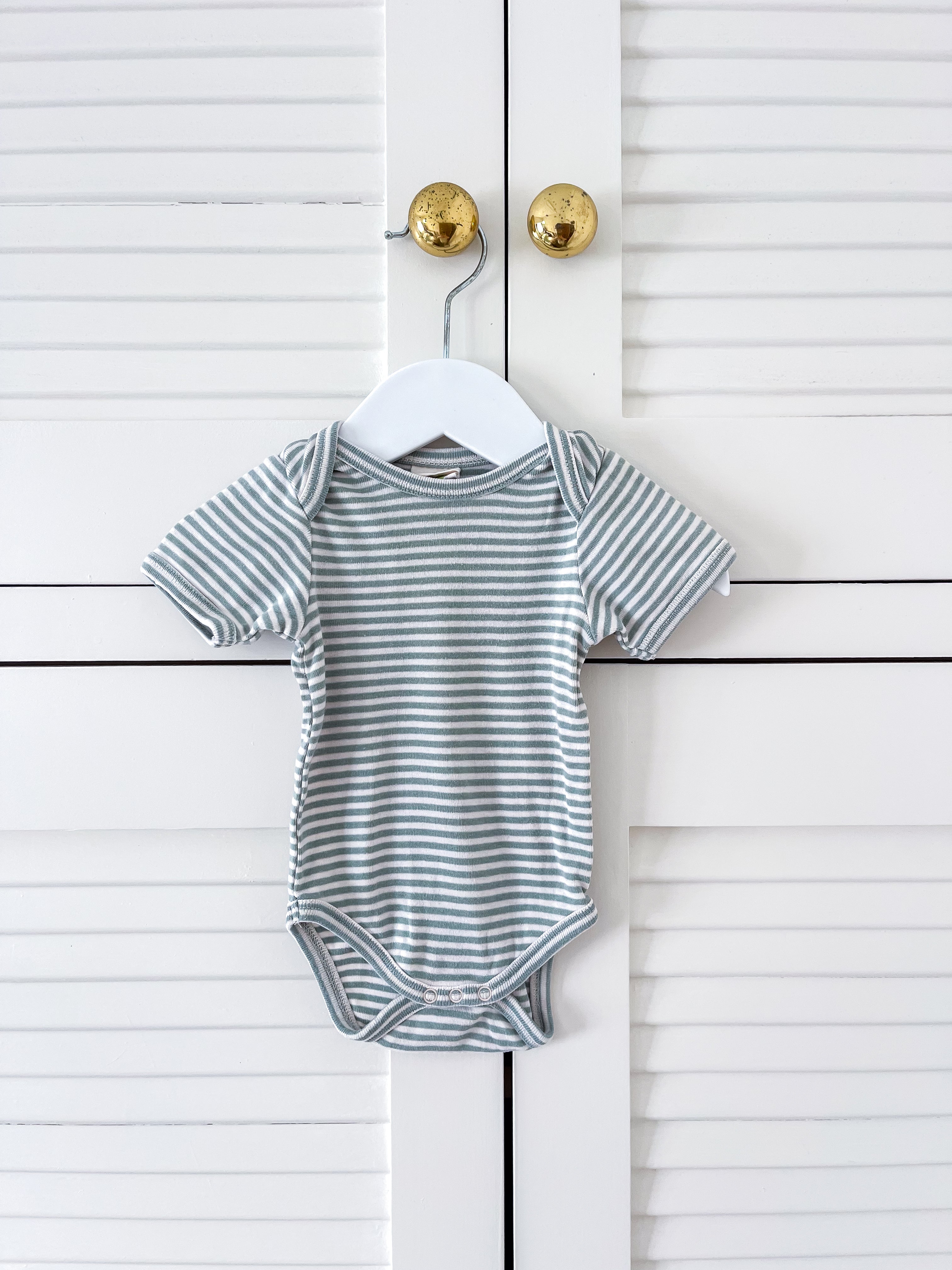 Nature Baby organic bodysuit - green stripe (3-6m)