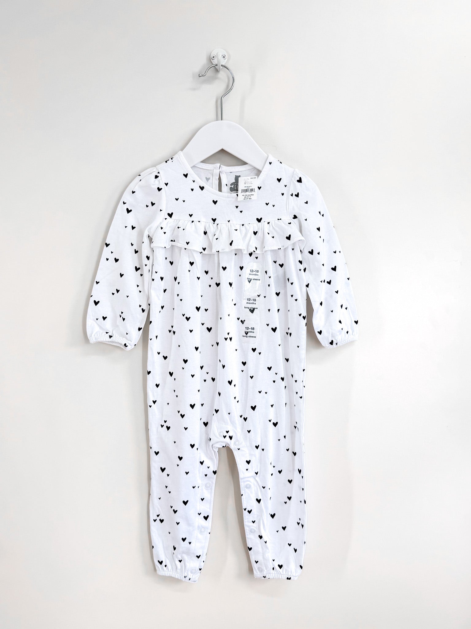 BNWT Gap long organic sleeve hearts romper (12-18m)