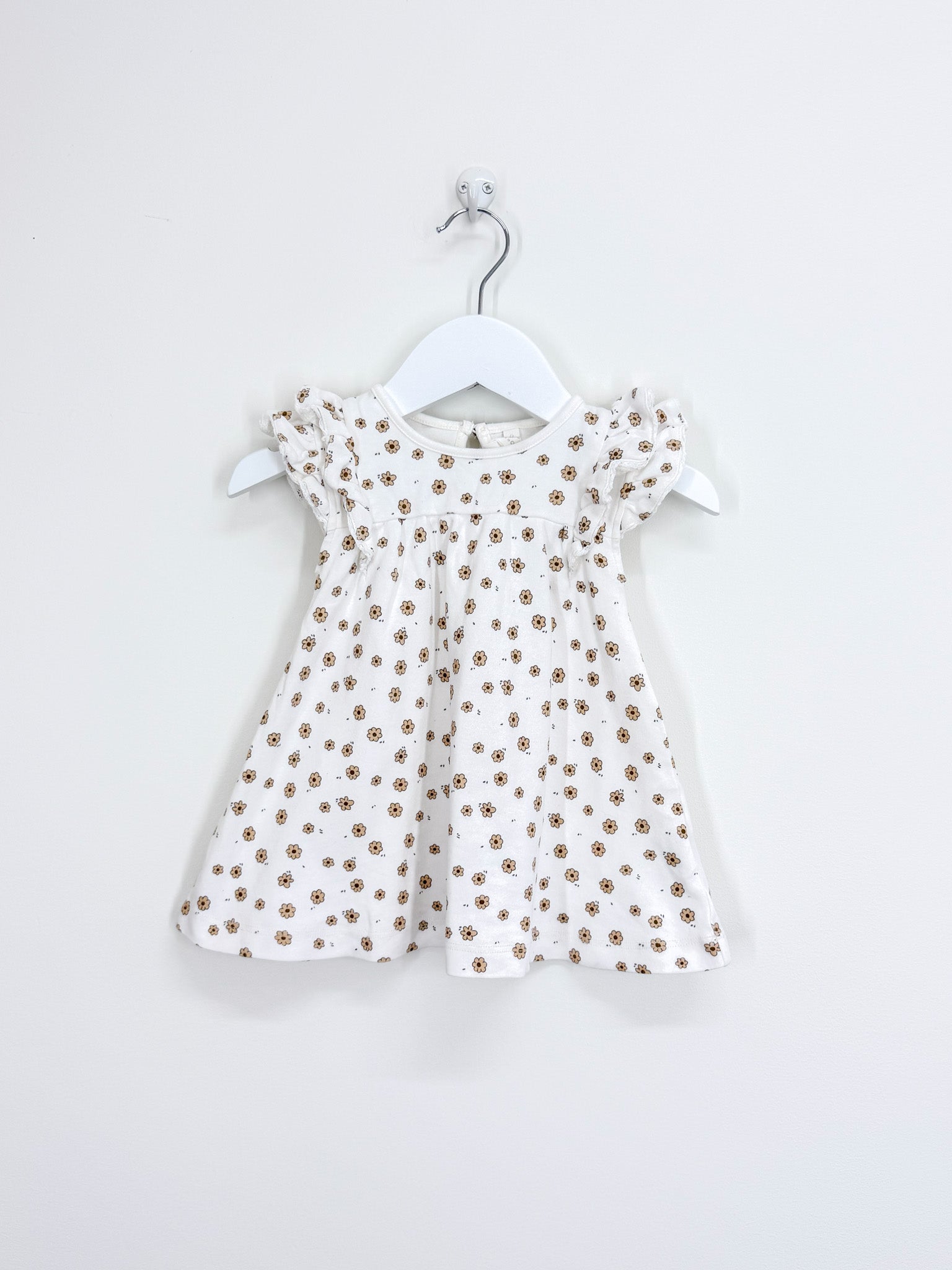 Quincy Mae organic daisies flutter dress (12-18m)