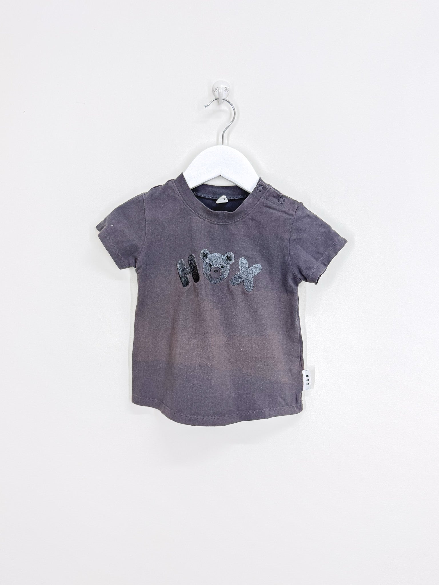 Hux organic logo bear tee (12-18m)