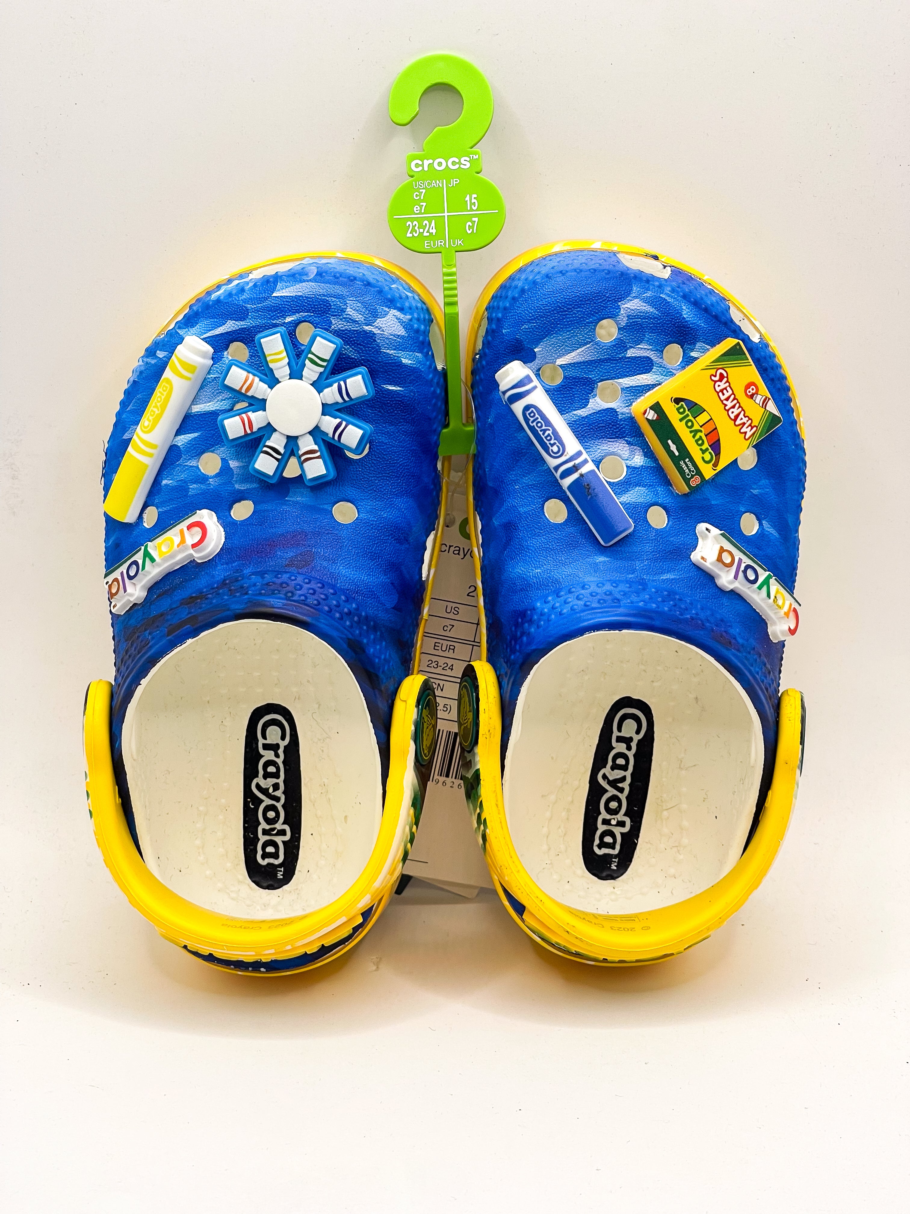 BNWT Crocs x Crayola sandals (C7)