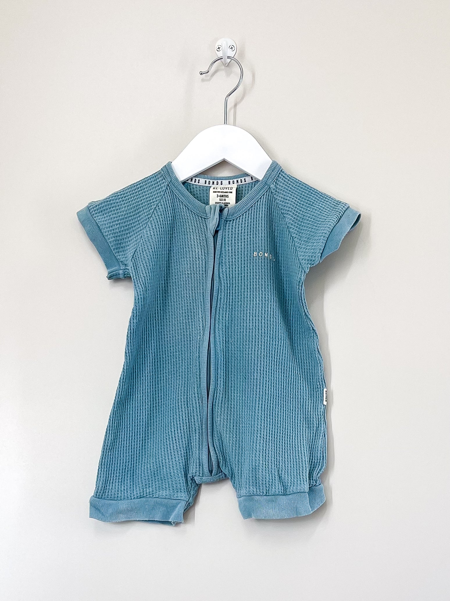 Bonds re-loved waffle wondersuit (3-6m)