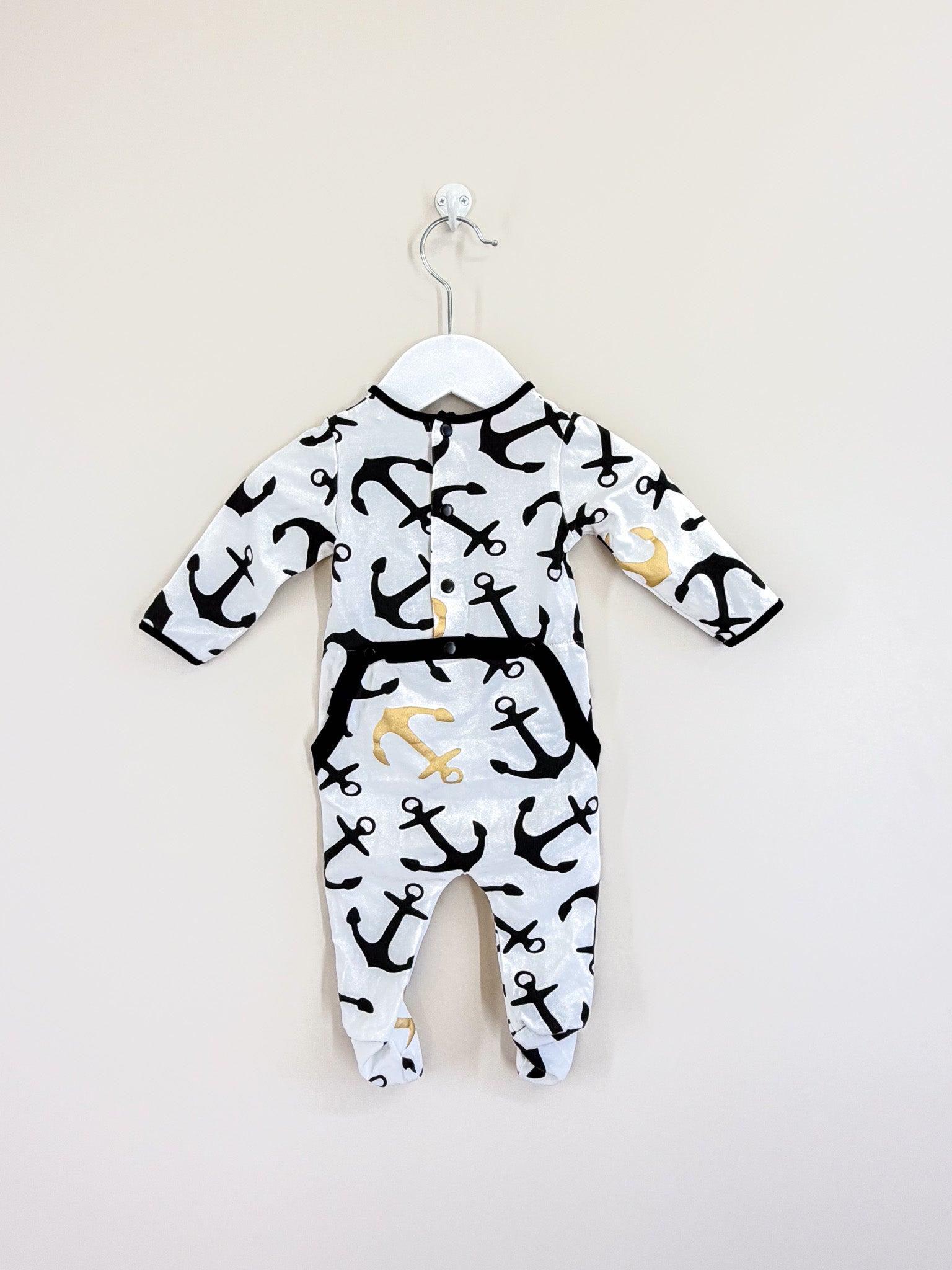 Carbon Soldier anchor onesie (0-3m)