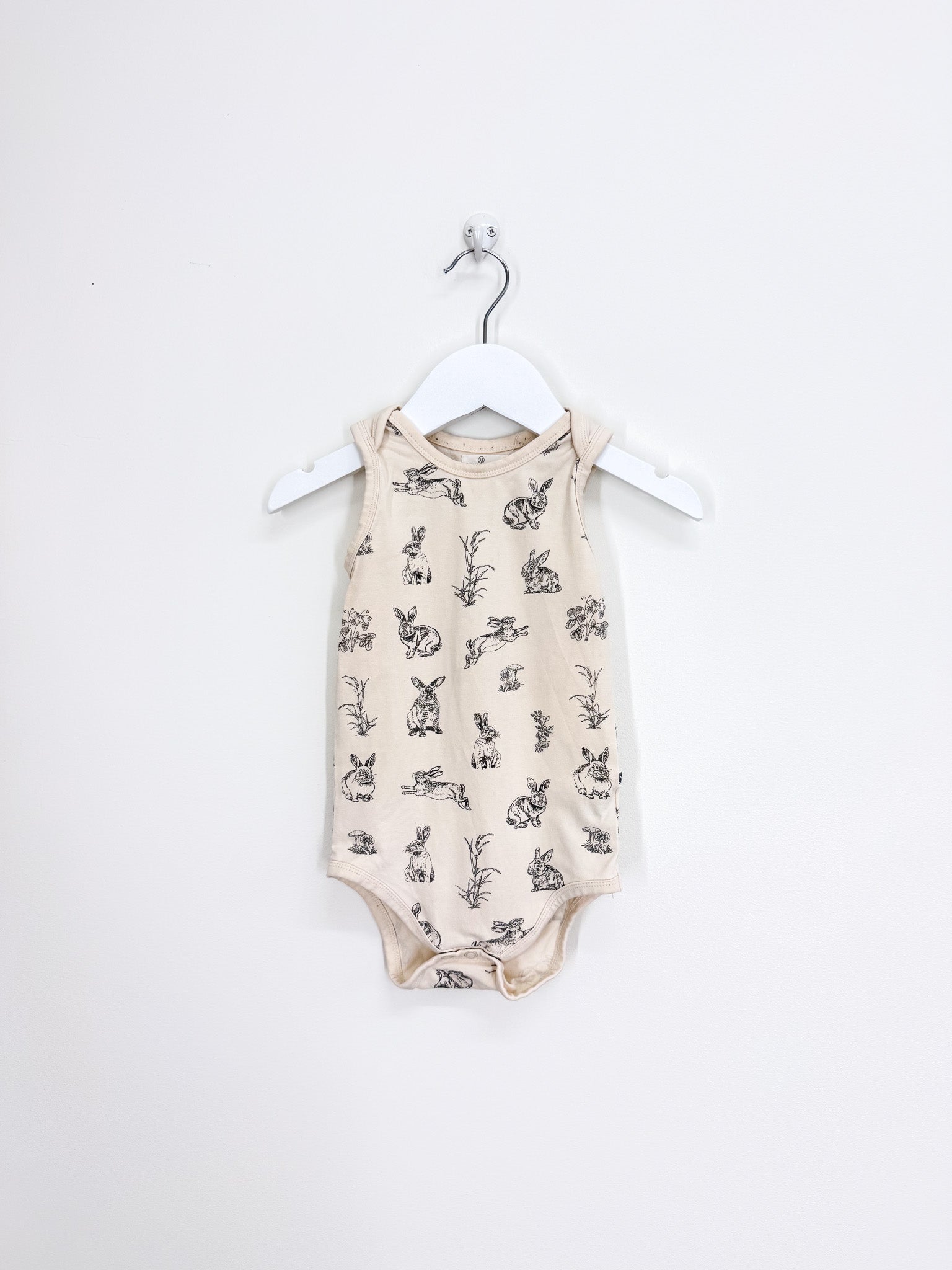 Burrow & Be organic singletsuit - almond burrowers (12-18m)