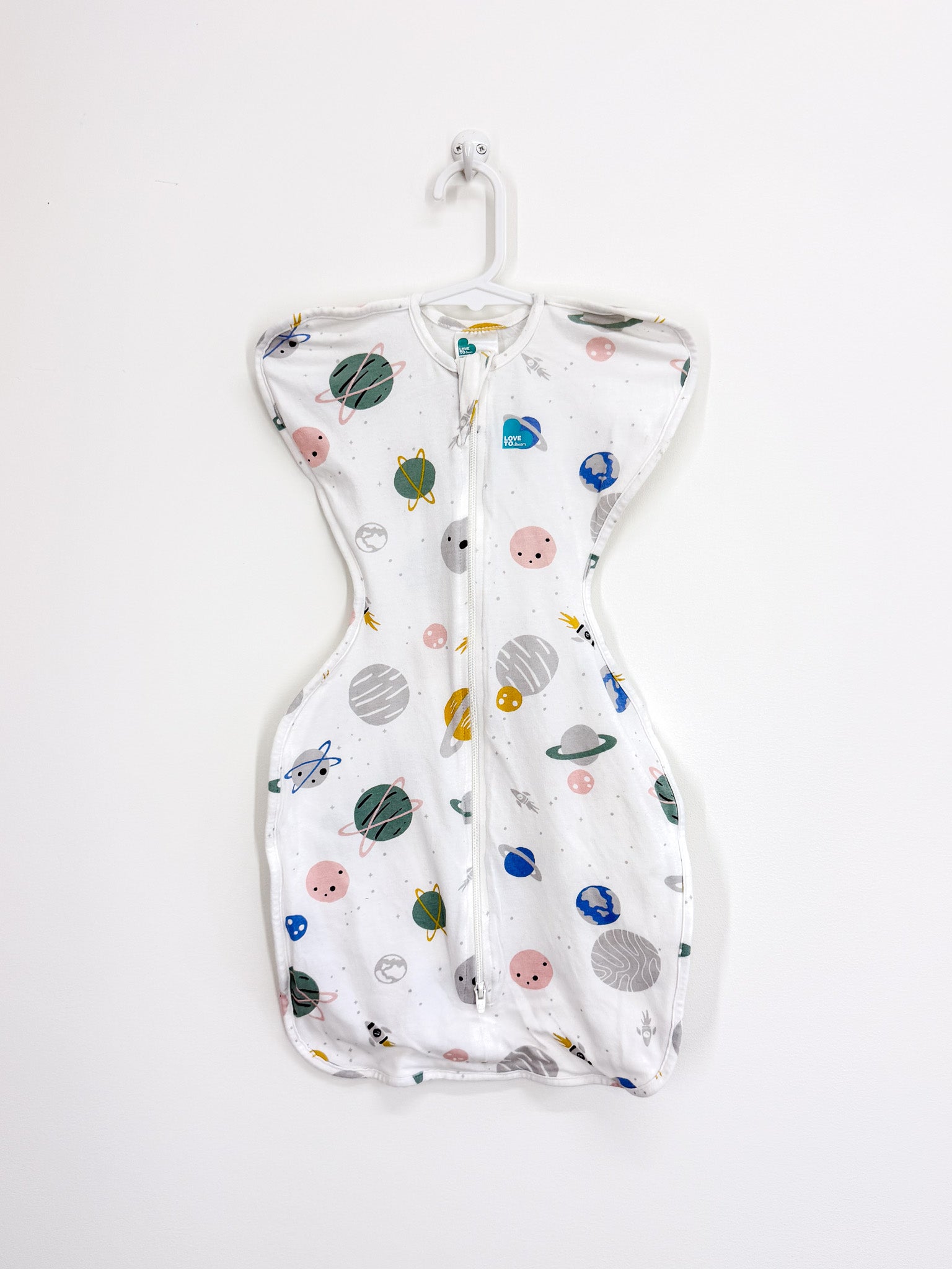 Love To Dream swaddle 0.2 tog - space (sml)