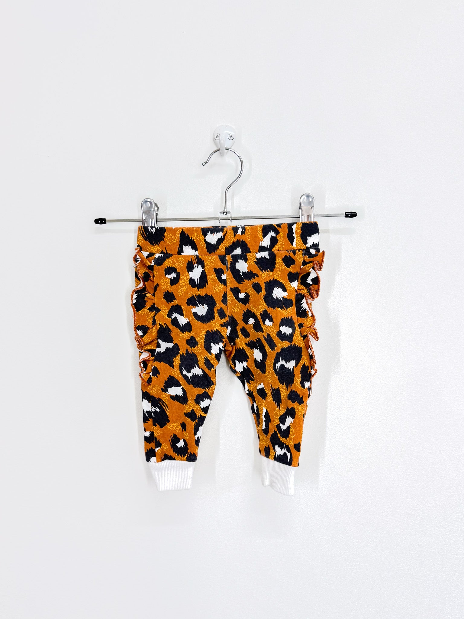 Kapow Kids chocolate frill trackies (3-6m)