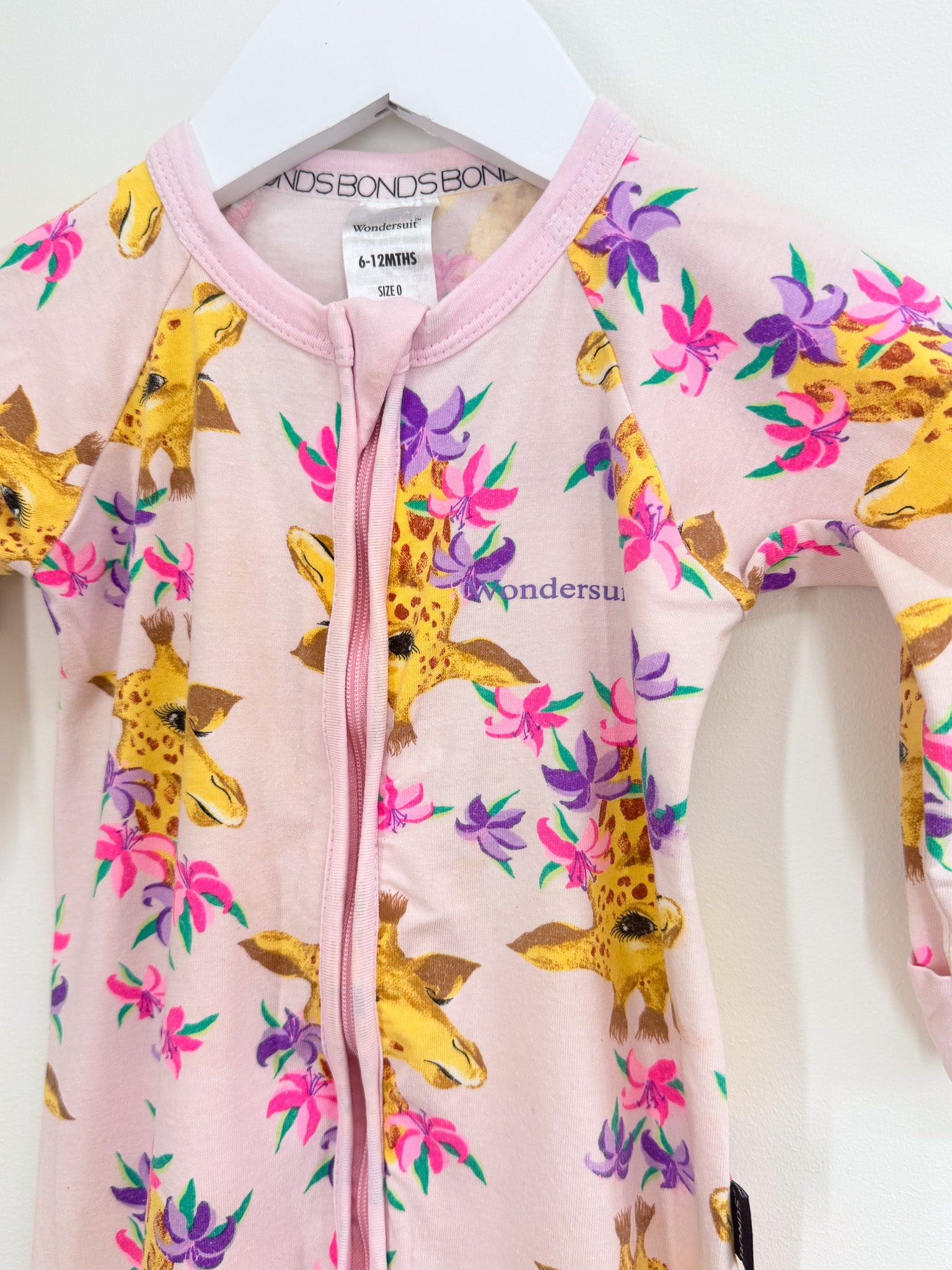 Bonds wondersuit - giraffes (6-12m)