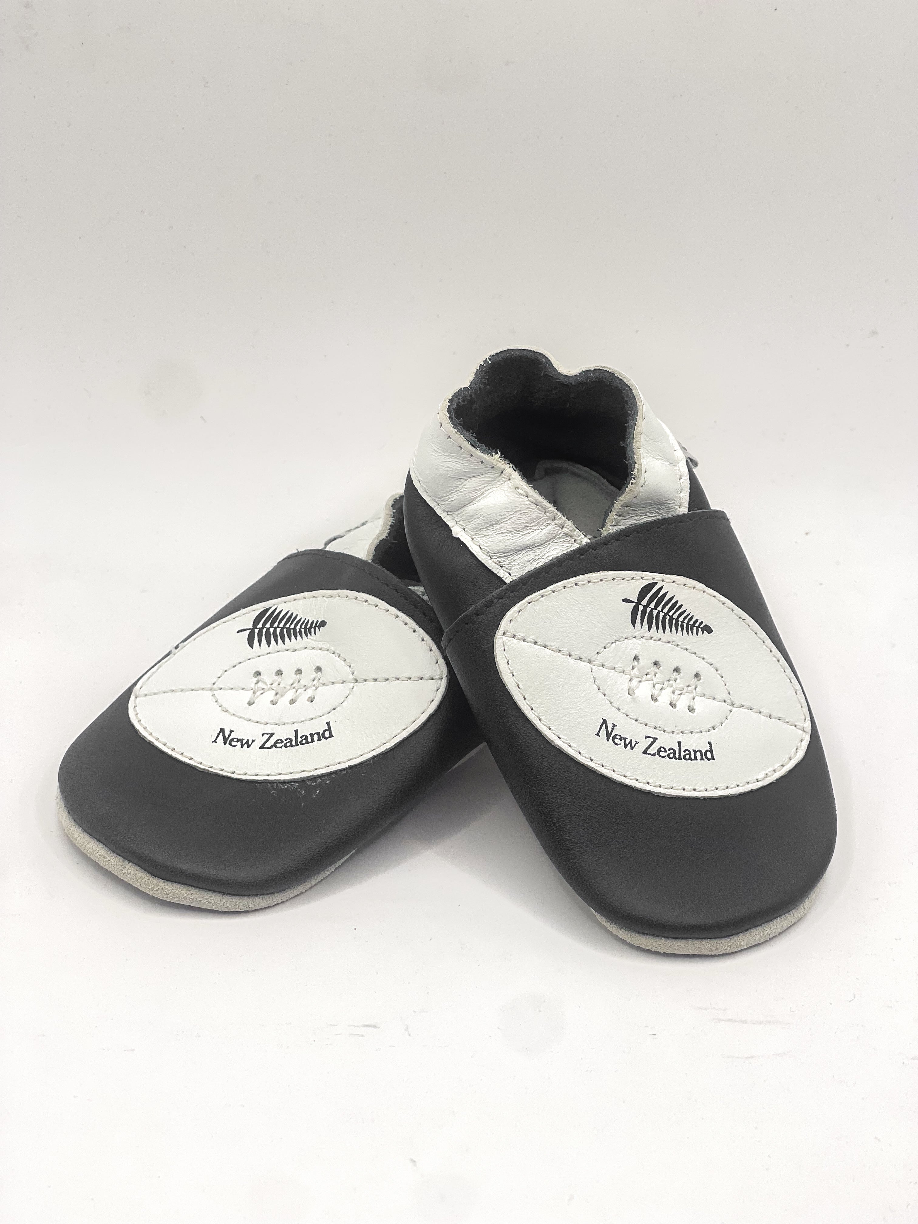 Bobux slip on shoes - NZ rugby (3-9m)