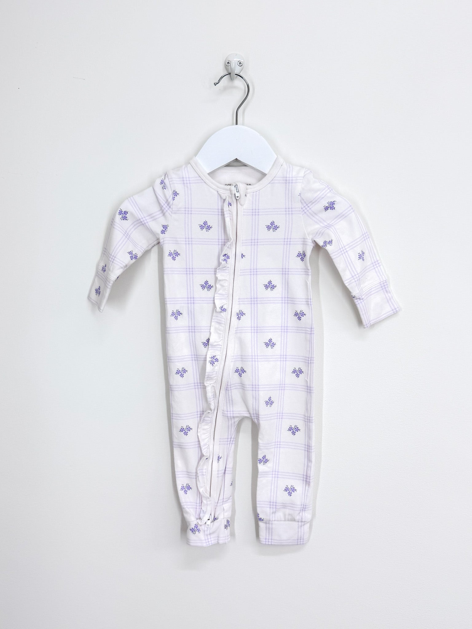 Country Road organic rufffle zipsuit (3-6m)