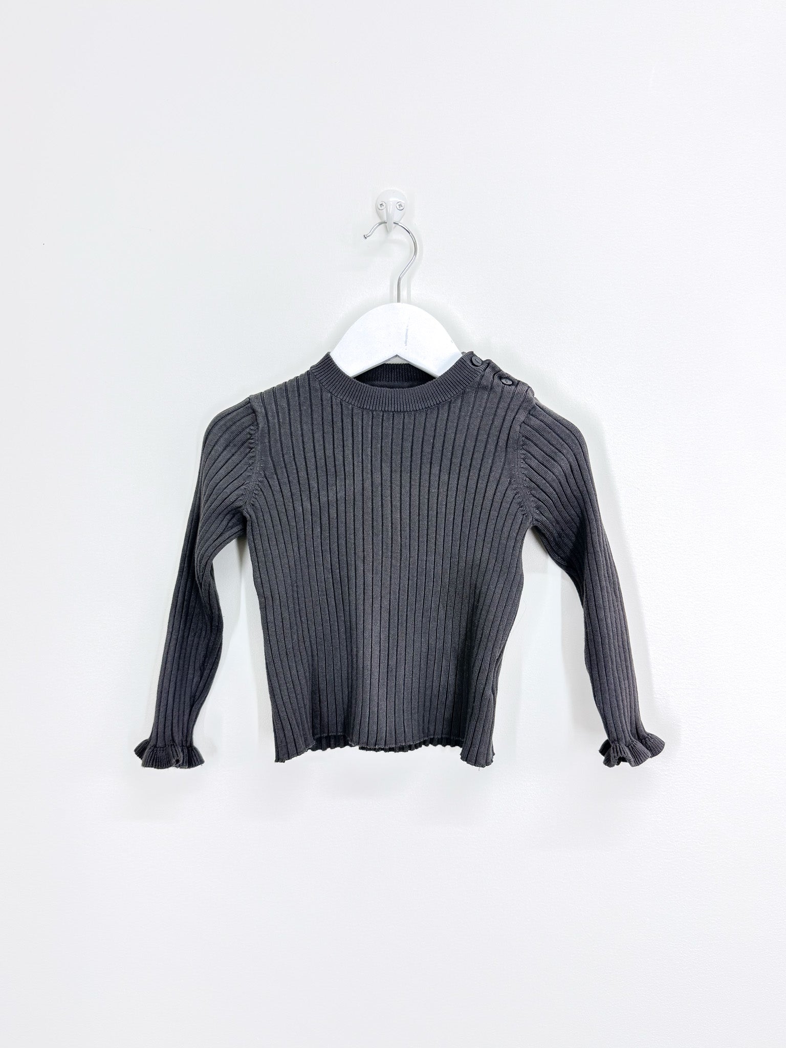 H&M ribbed knit long sleeve charcoal top (18-24m)