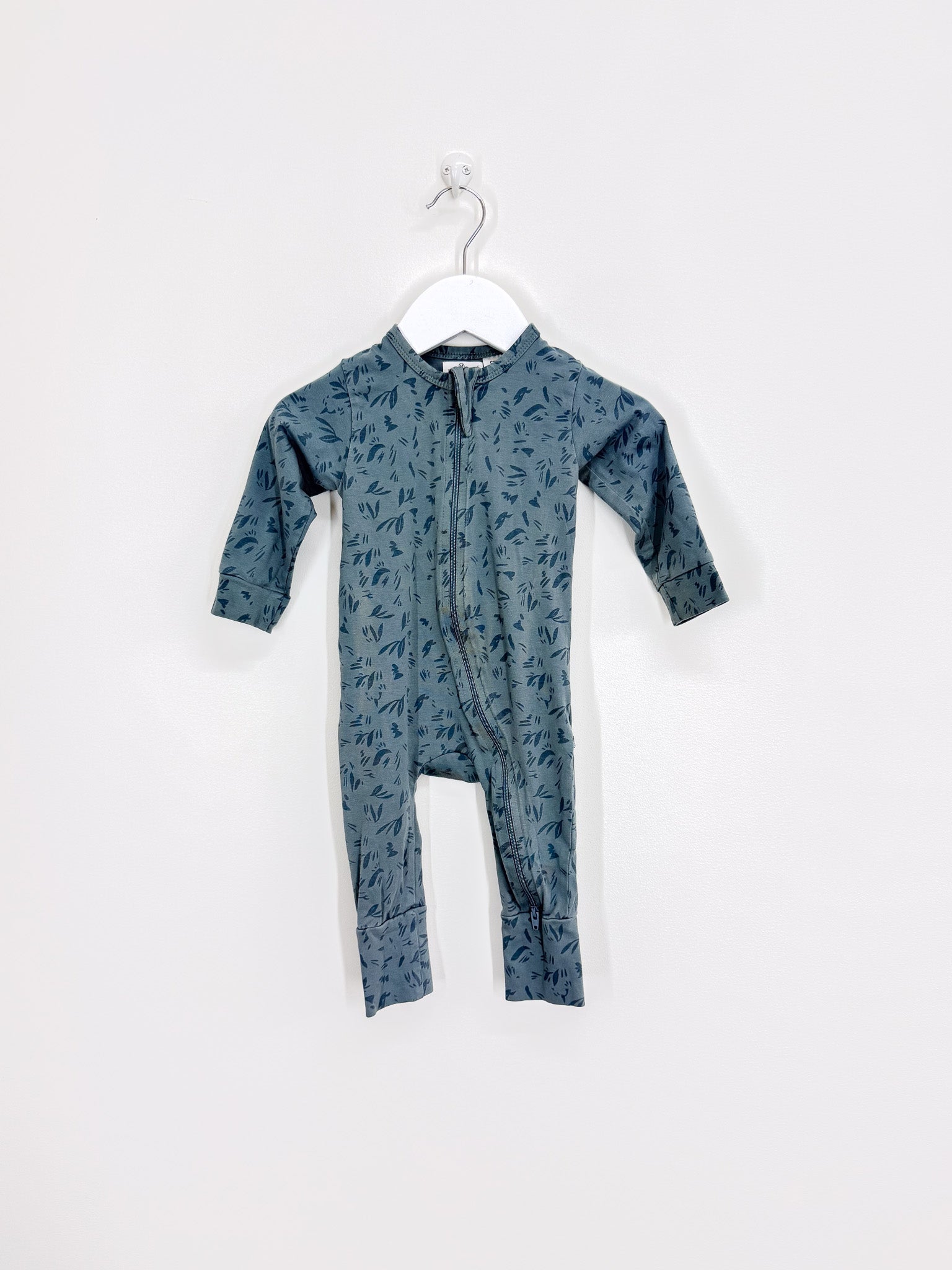 Burrow & Be organics marks zipsuit (3-6m)