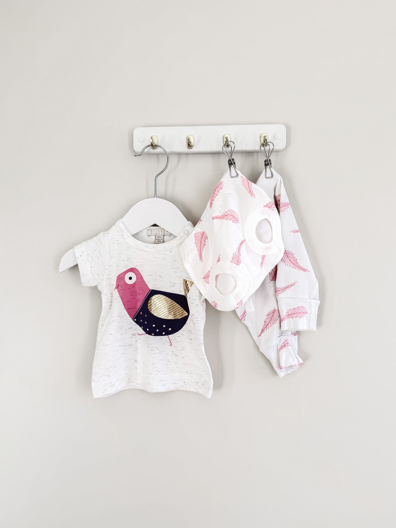Wilson & Frenchy birdy feather 3 piece set (newborn)