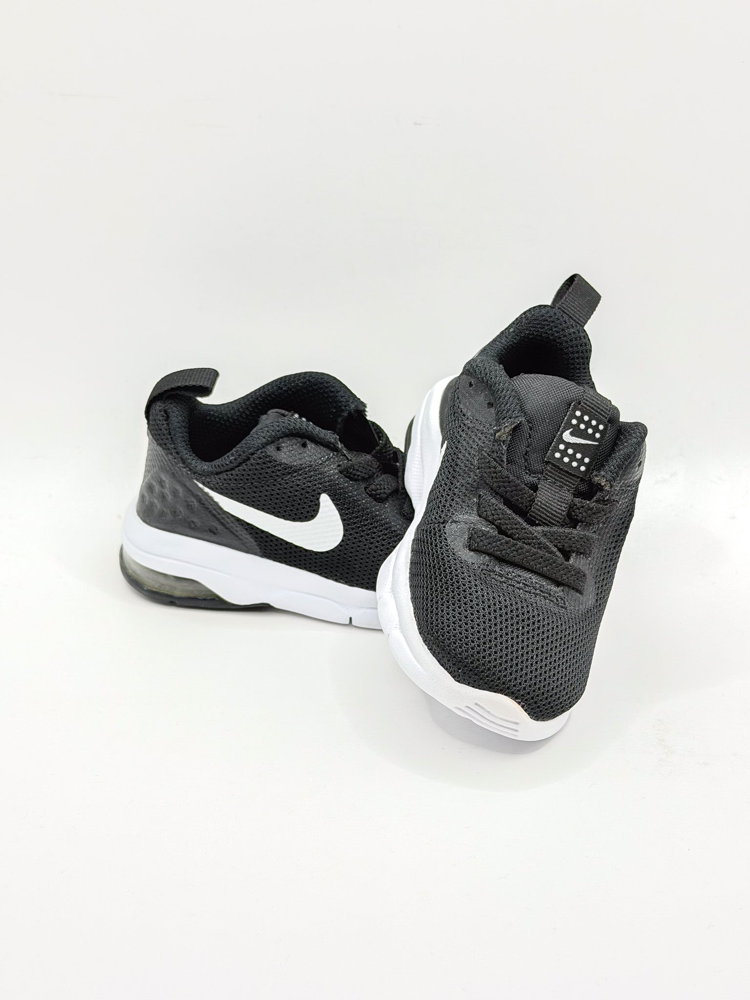 Nike air max motion sneakers (19.5EU)