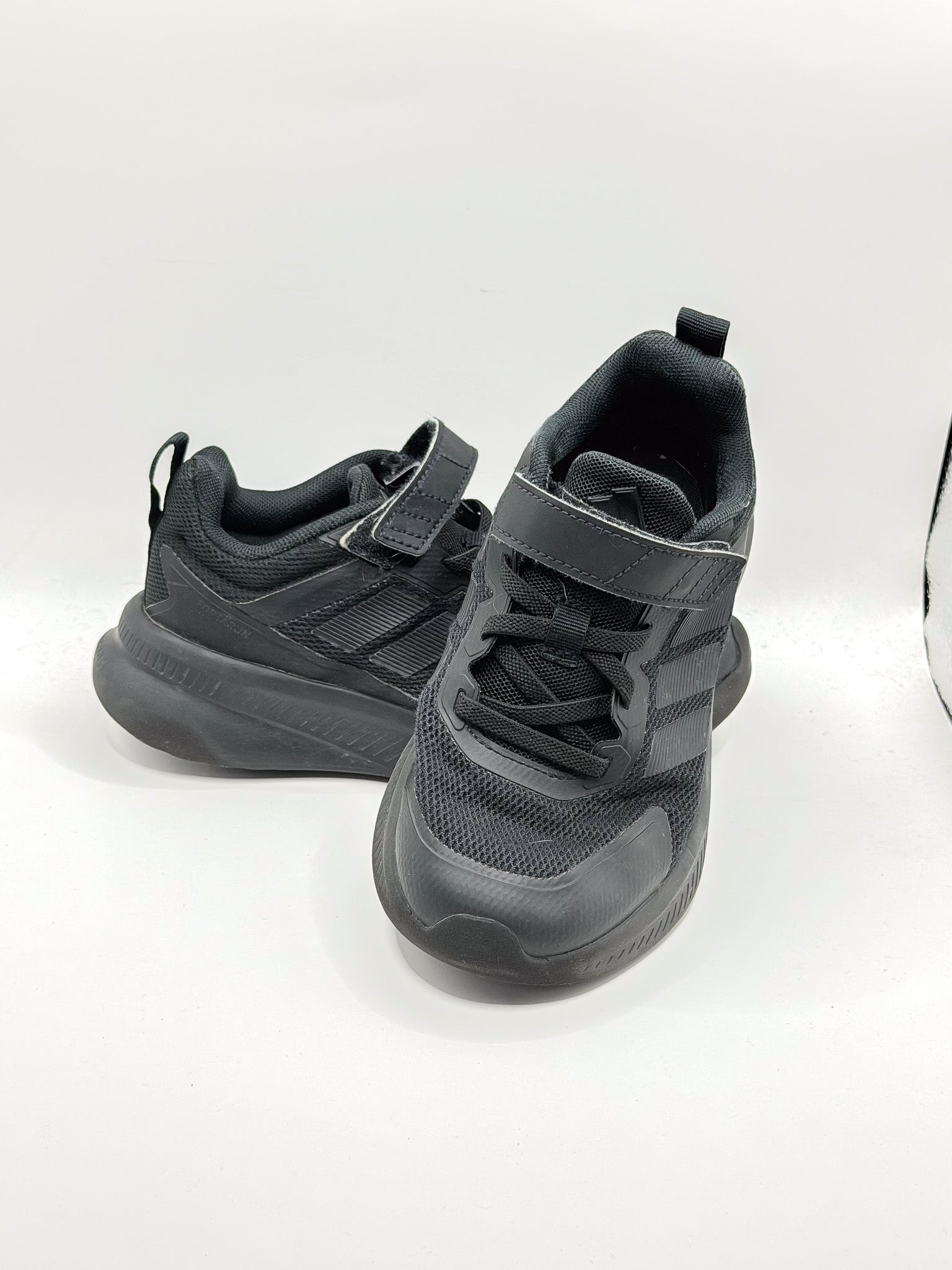 Adidas fortuna 4 sneakers (31EU)