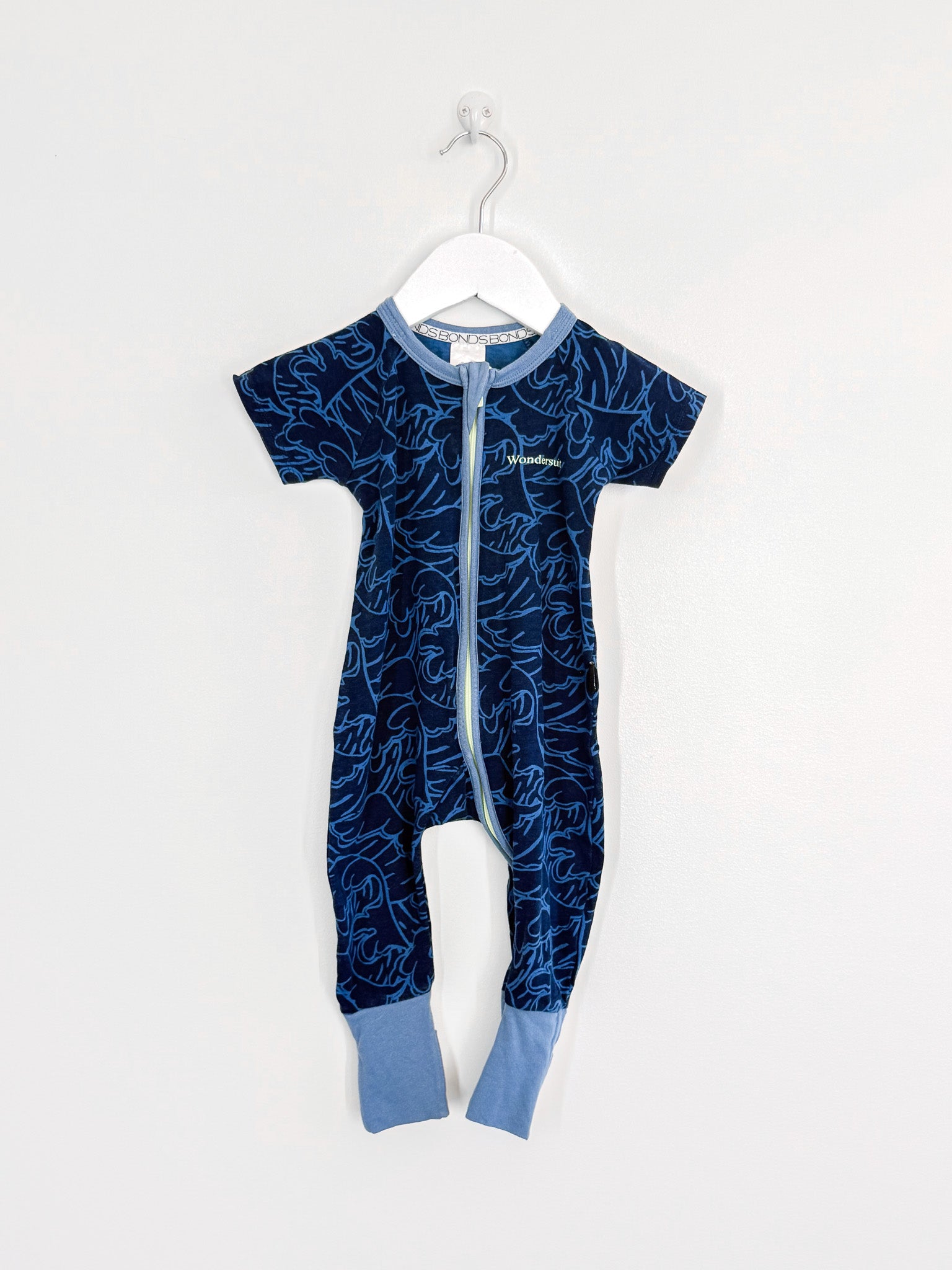 Bonds short sleeve wondersuit - navy waves (3-6m)