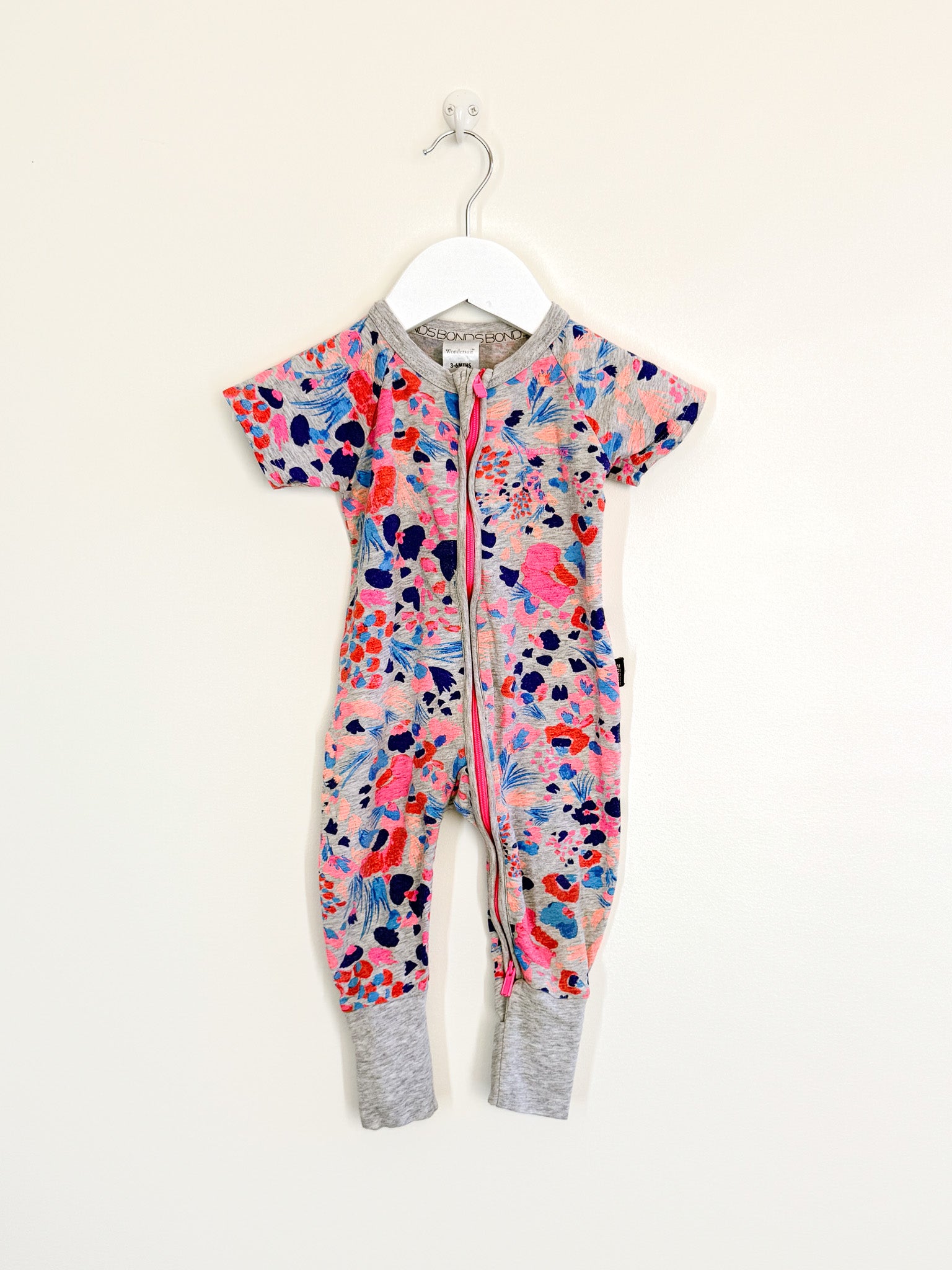 Bonds short sleeve wondersuit - grey multi floral (3-6m)