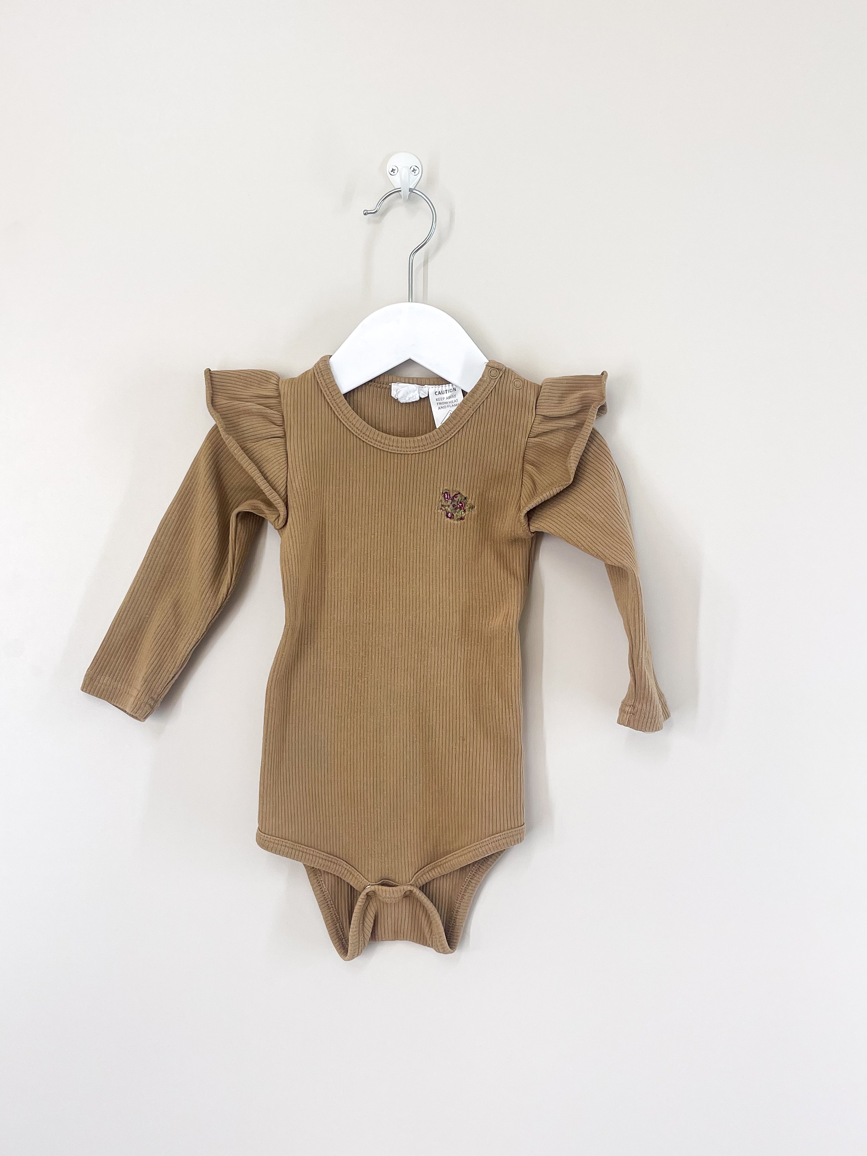 Jamie Kay organic fine rib frill bodysuit (1y)