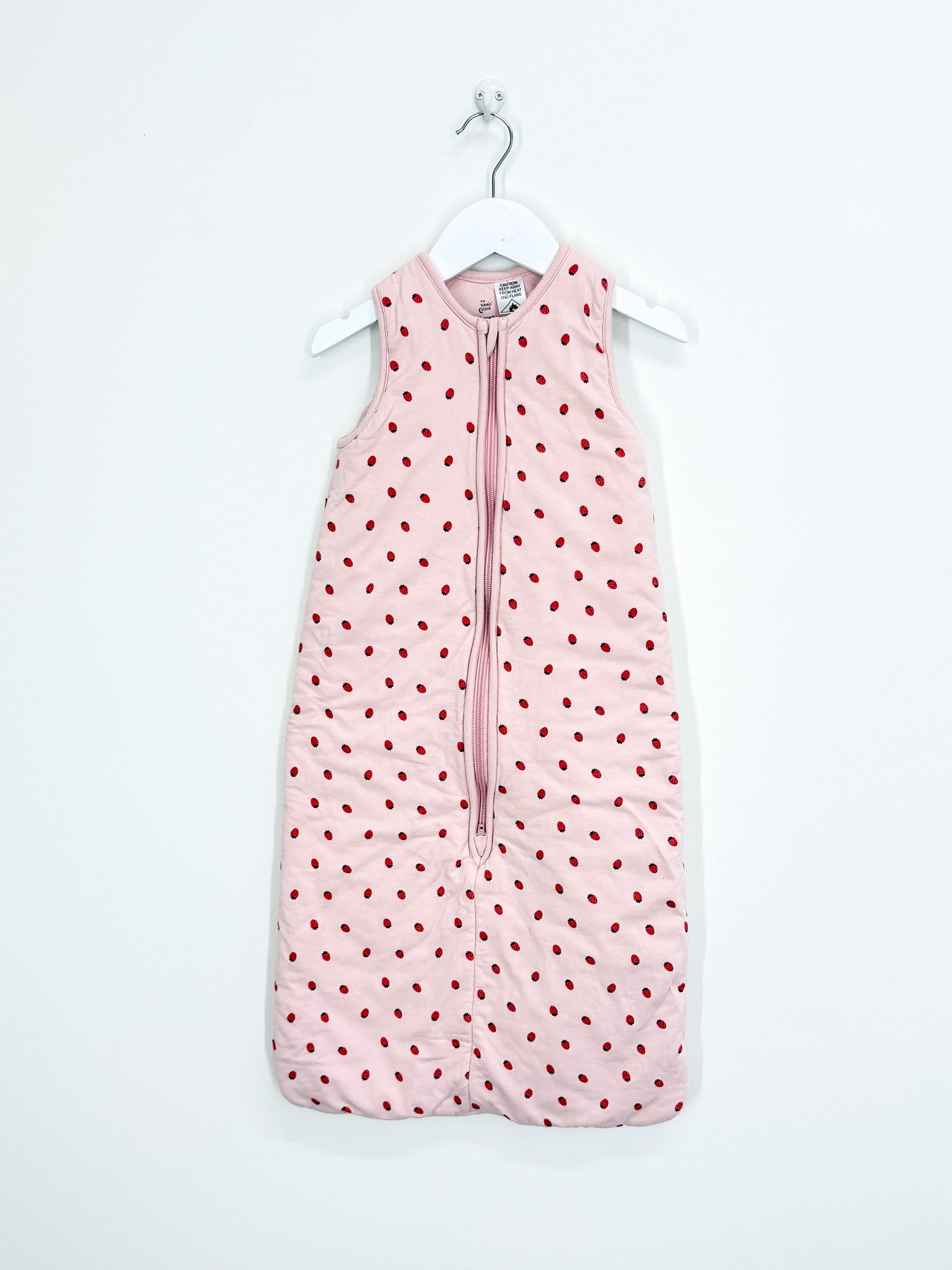 The Sleep Store organic sleeping bag 3.0 tog - strawberries (0-6m)