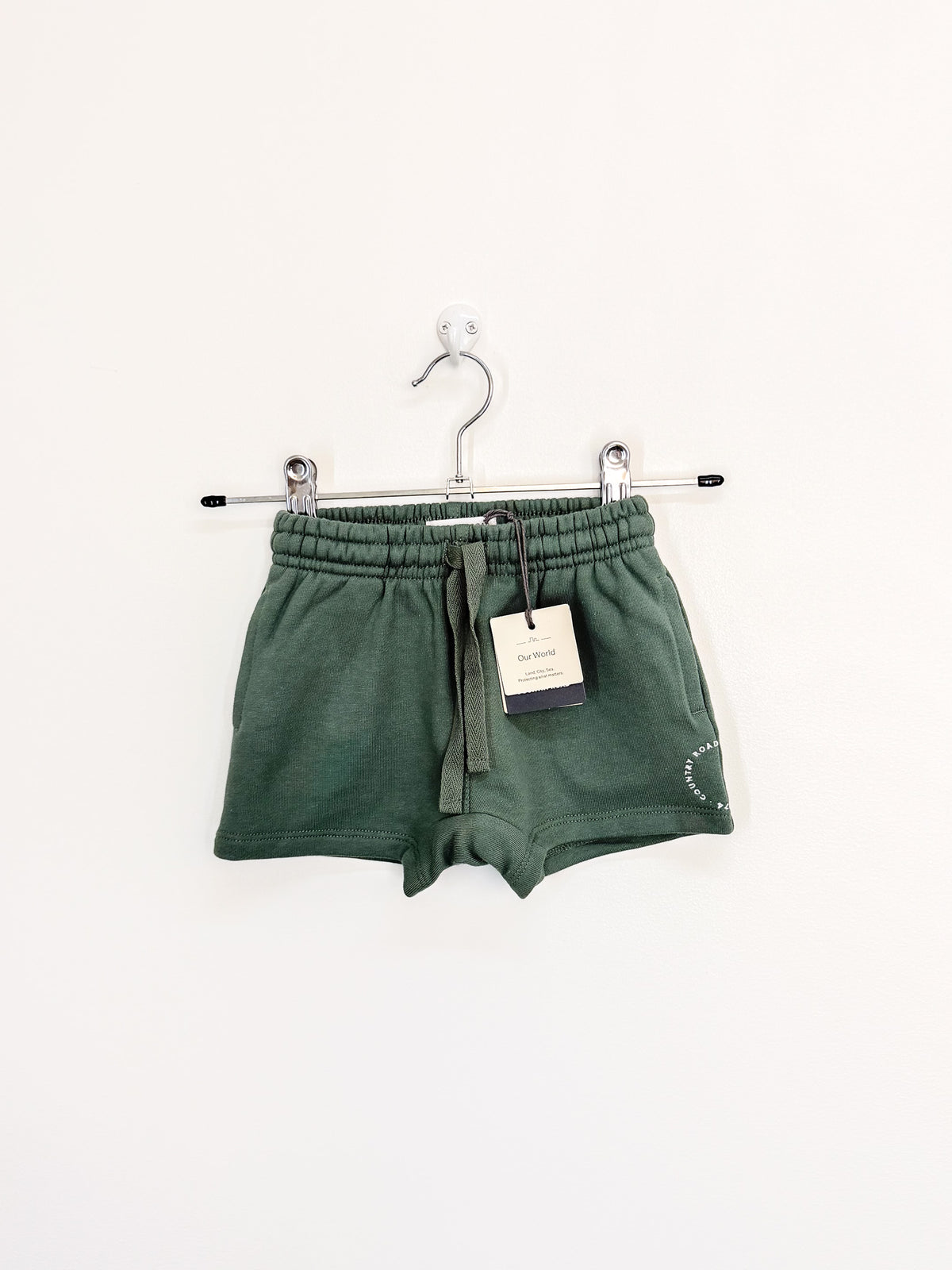 BNWT Country Road logo sweat shorts - sage (3-6m)