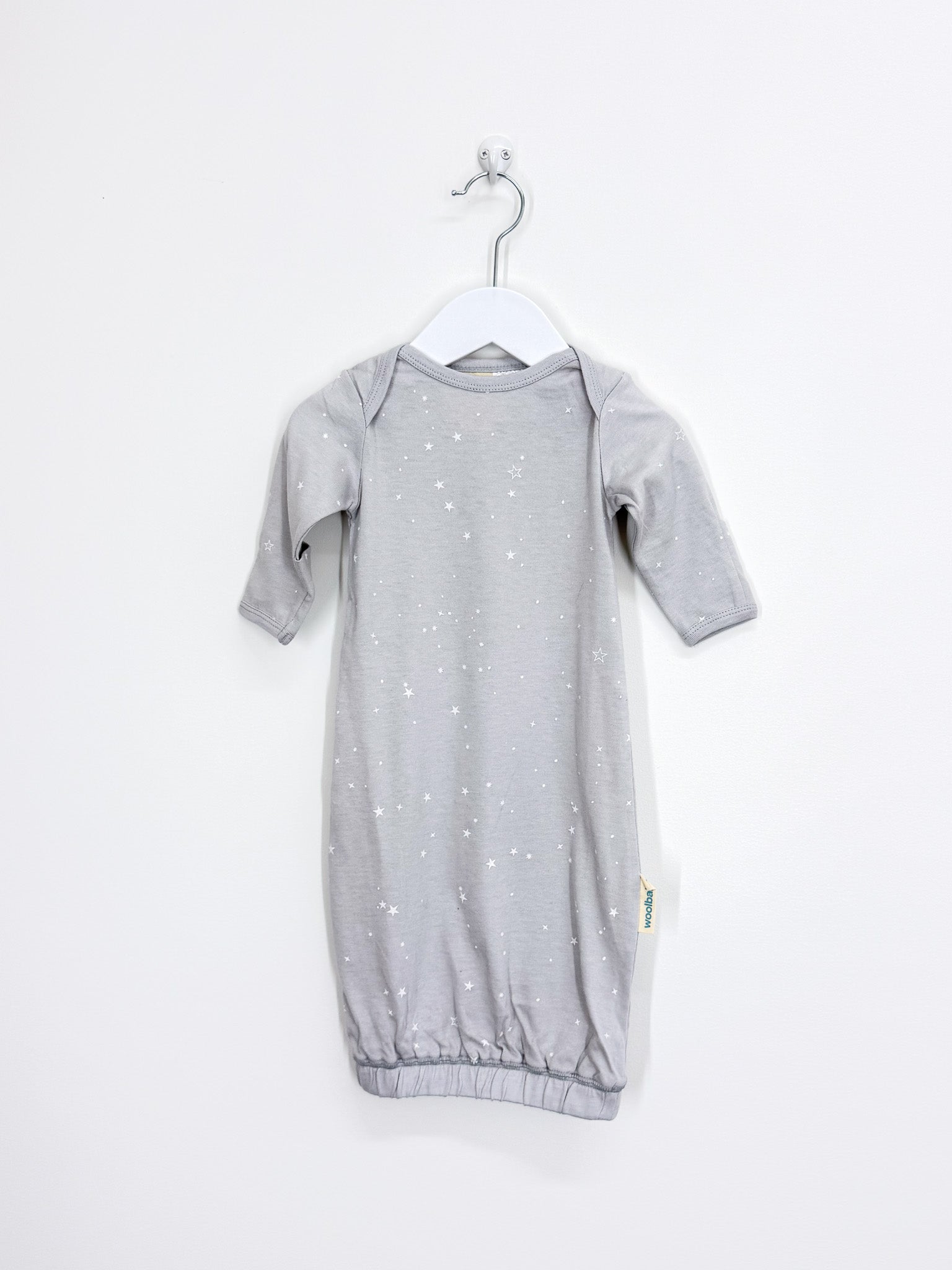 BNWT Woolbabe merino cotton gown - pebble stars (newborn)