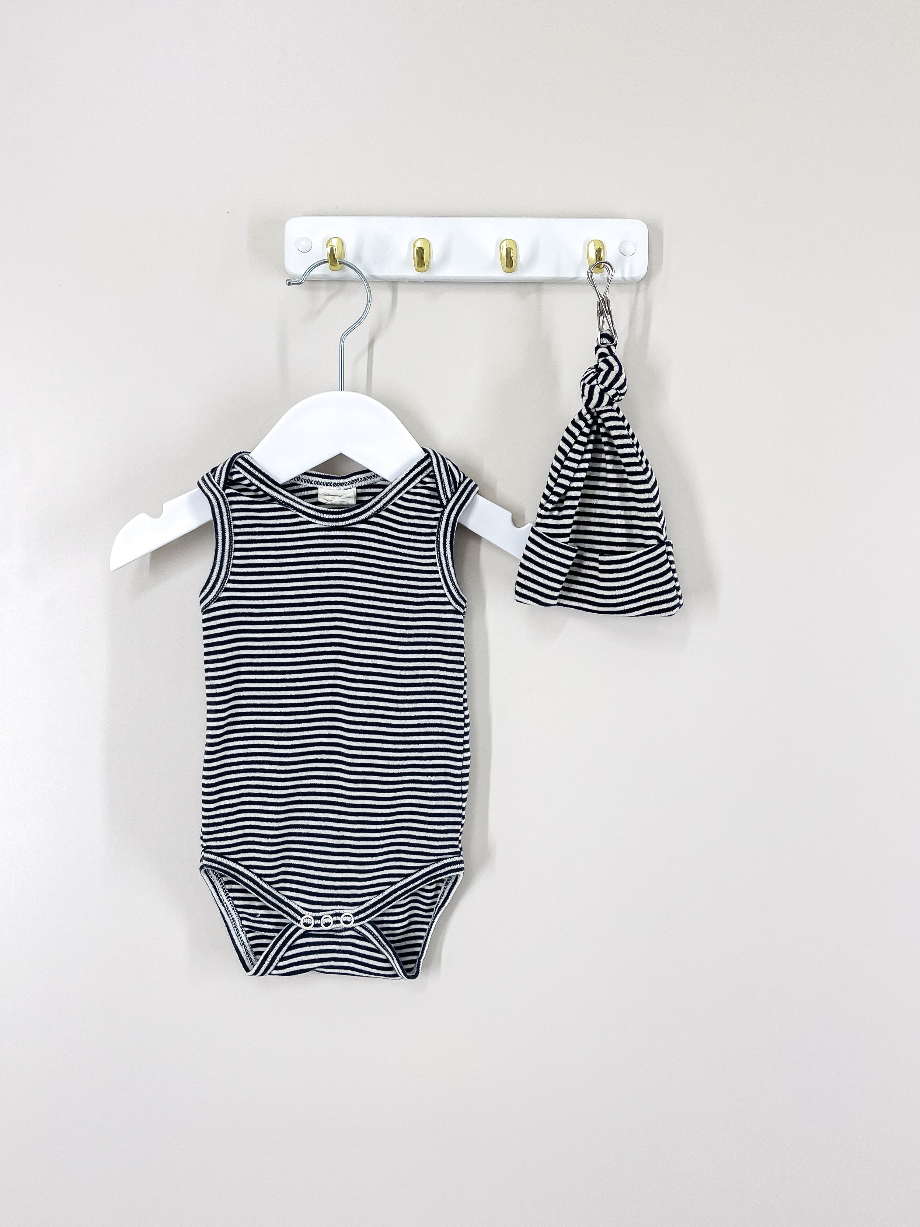 Nature Baby organic singletsuit + beanie - stripe (3-6m)