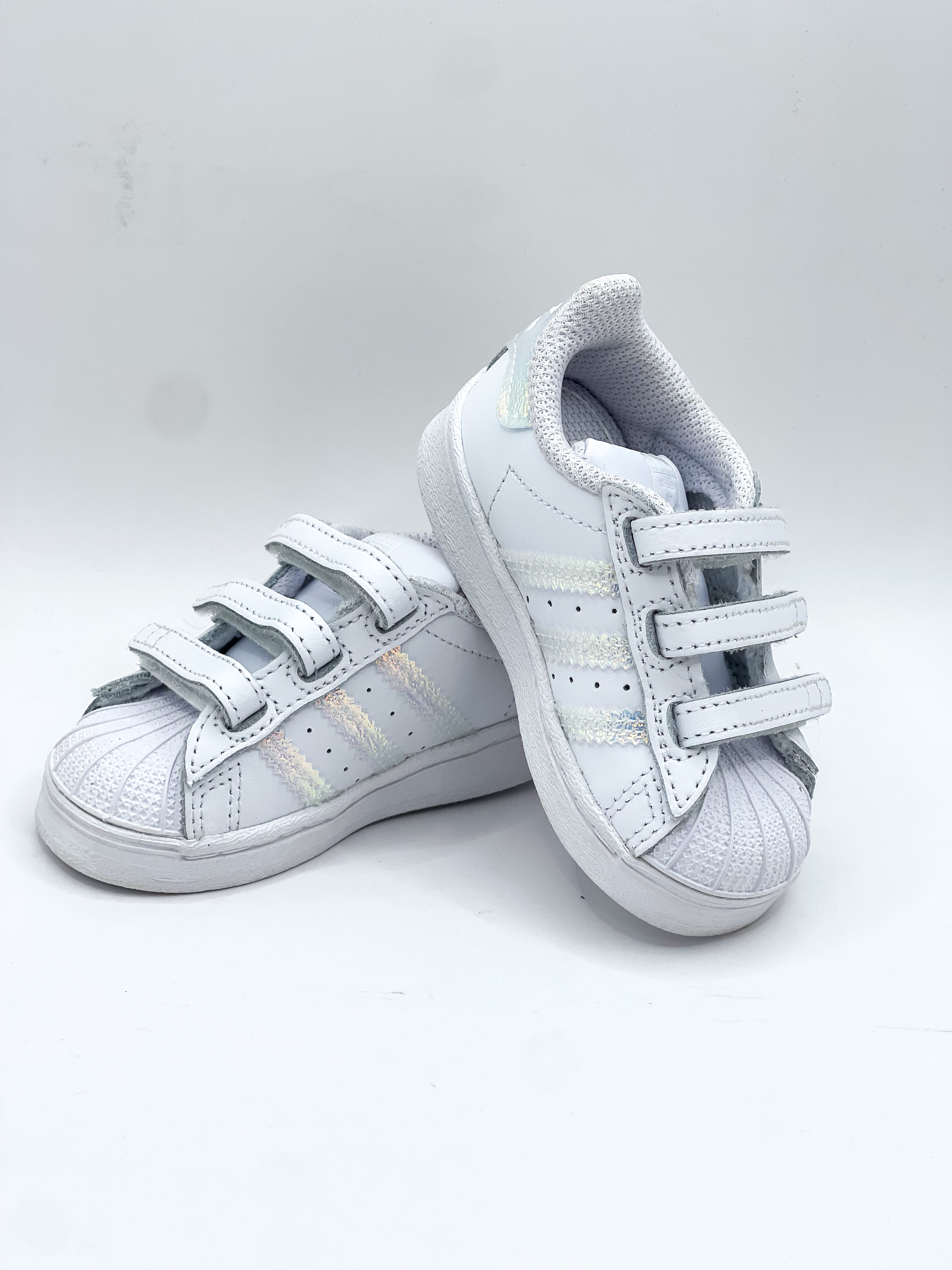 BNWOT Adidas superstar sneakers (19EU)