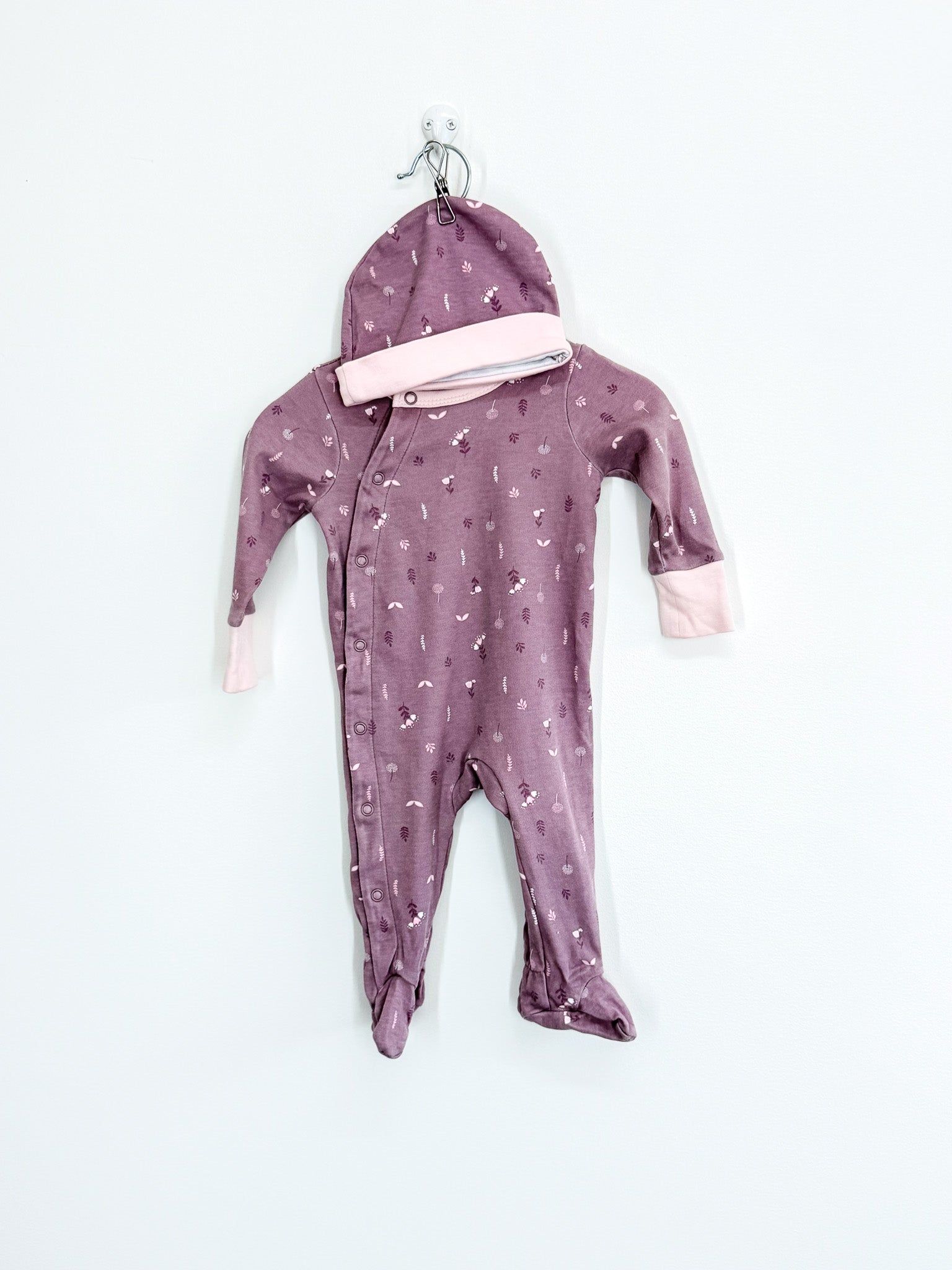 Little Bundle purple floral button onesie + beanie (0-3m)