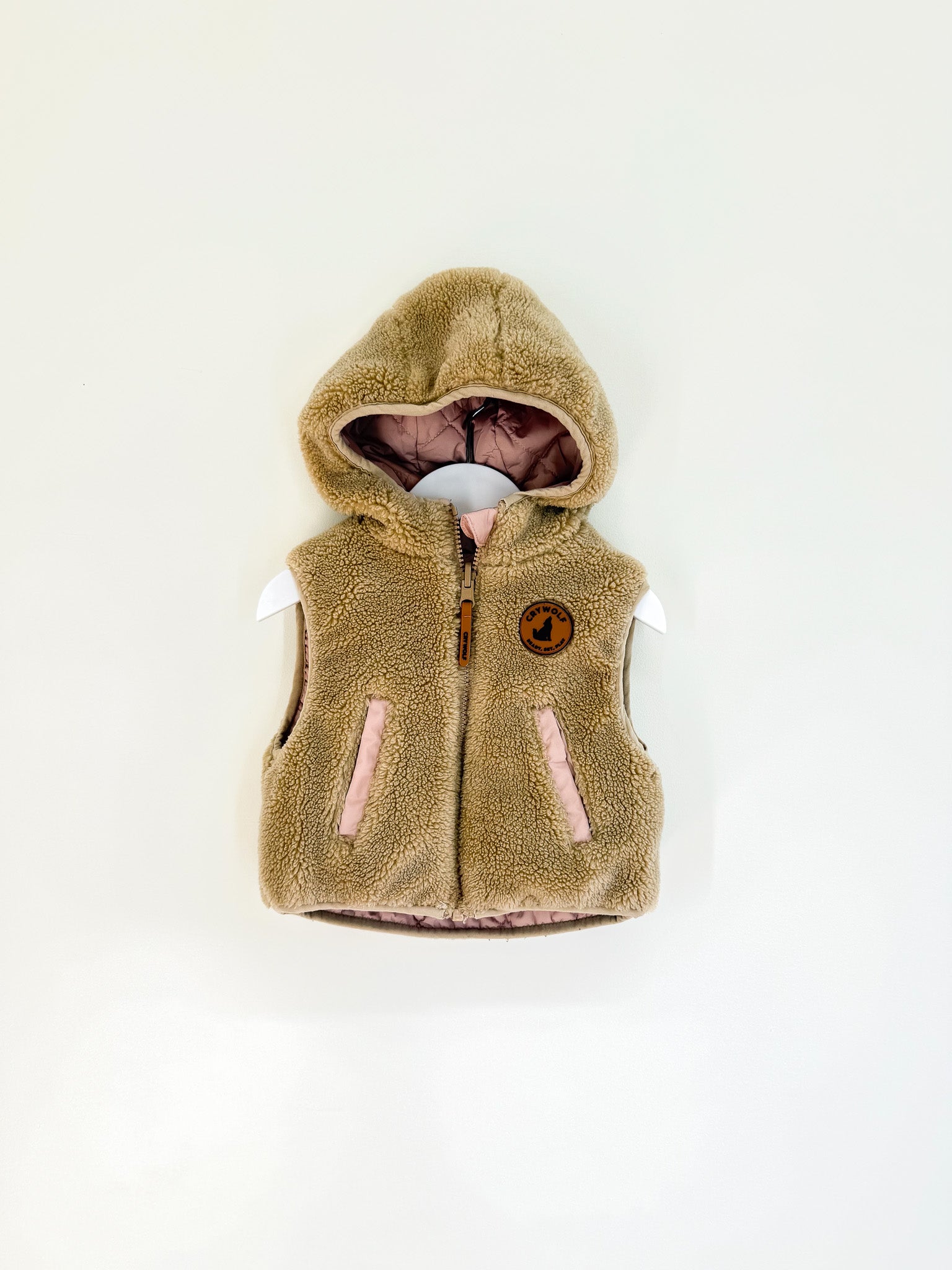 Crywolf reversible yeti vest jacket (1y)
