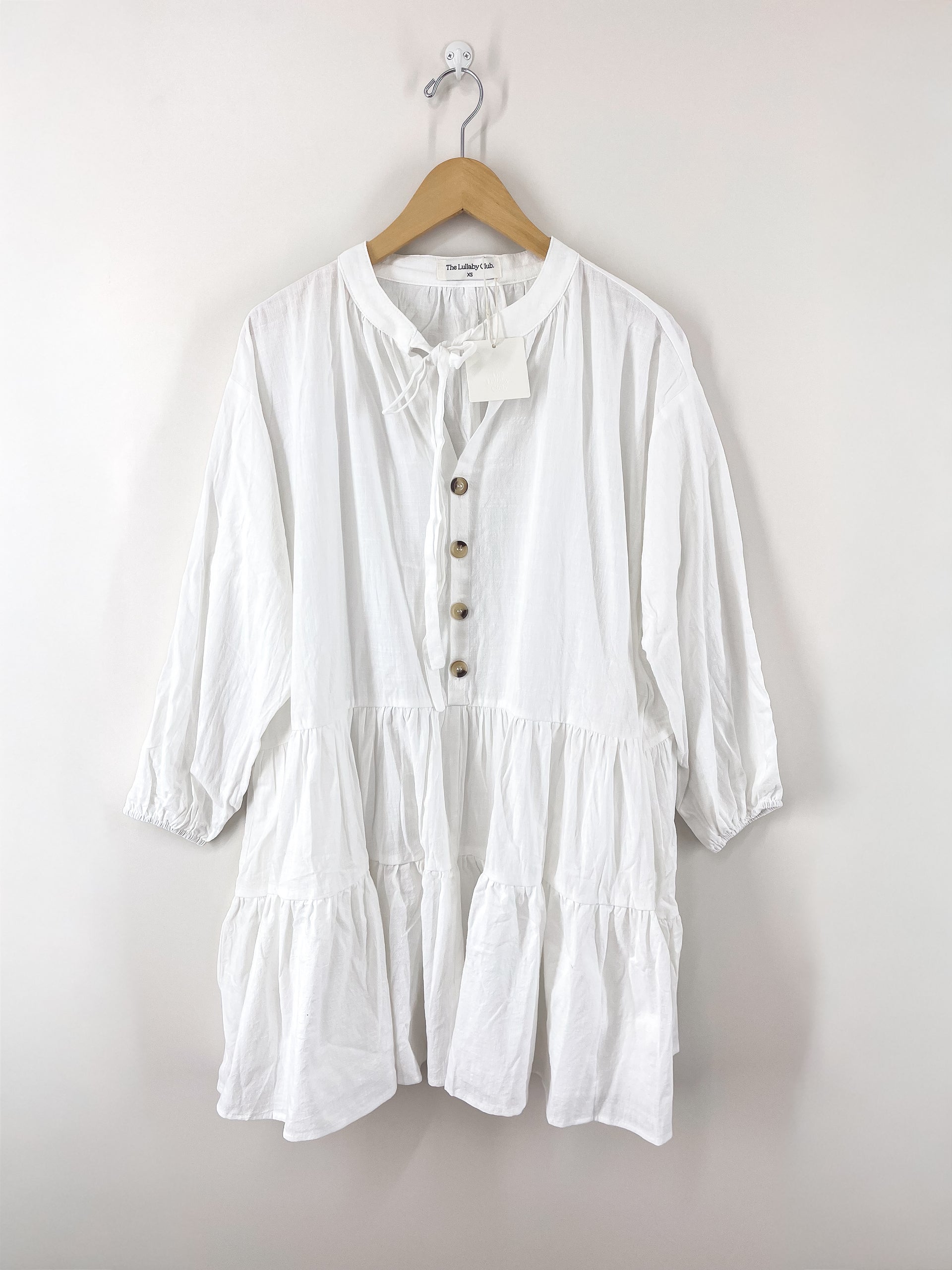 BNWT The Lullaby Club avalon smock dress (XS) BNWT The Lullaby Club avalon smock dress (XS)