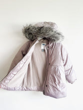 Load image into Gallery viewer, Old Navy frost free puffer jacket (3y)
