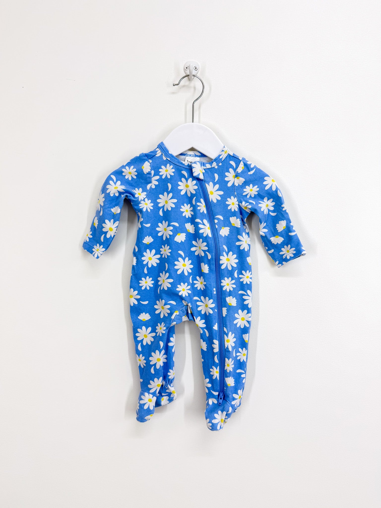 Teeny Weeny blue daisy zipsuit (newborn)