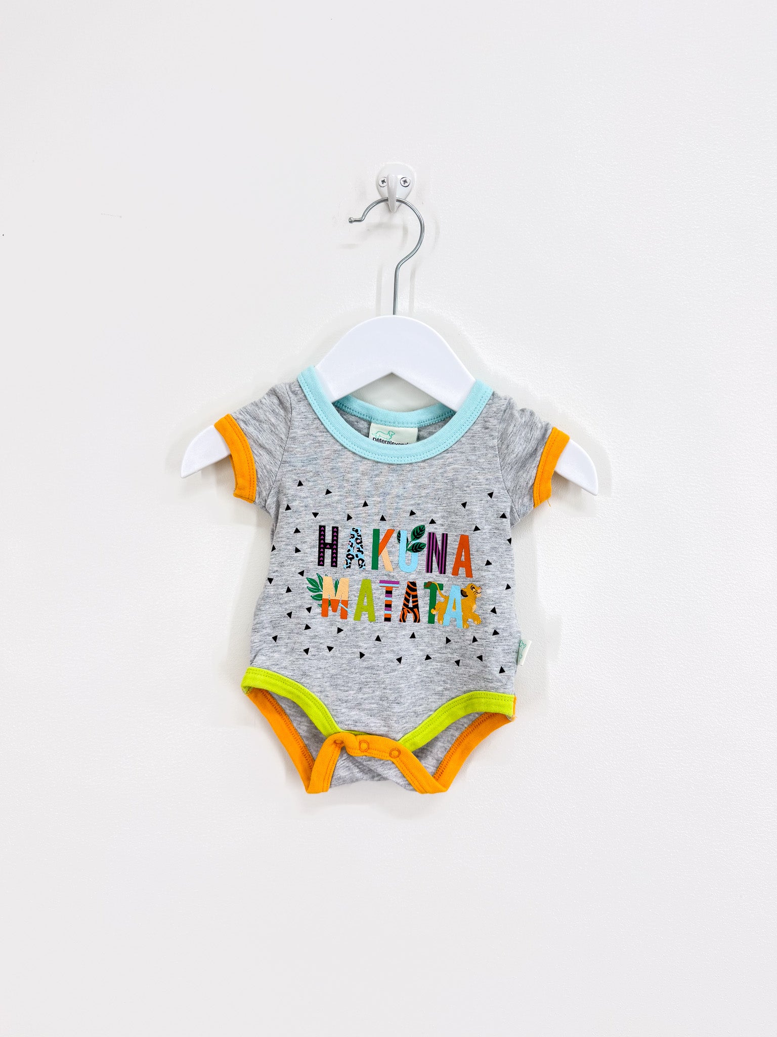 Peter Alexander x The Lion King hakuna matata bodysuit (newborn)