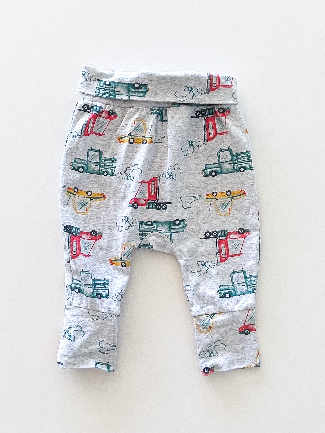 Teeny Weeny vehicles fold over leggings (newborn)