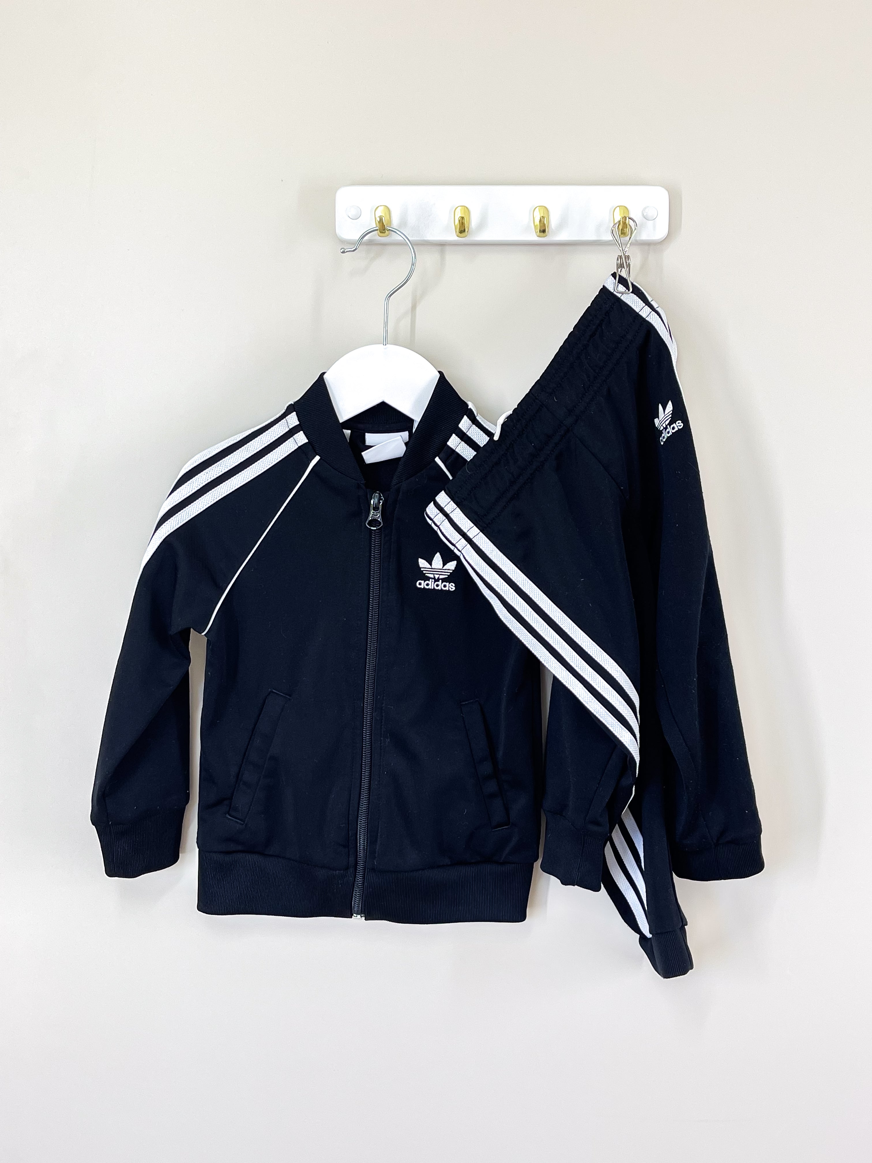 Adidas adicolor SST track suit set - black (12-18m)