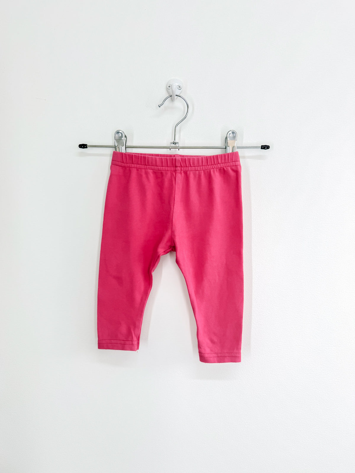 Teeny Weeny hot pink leggings (3-6m)