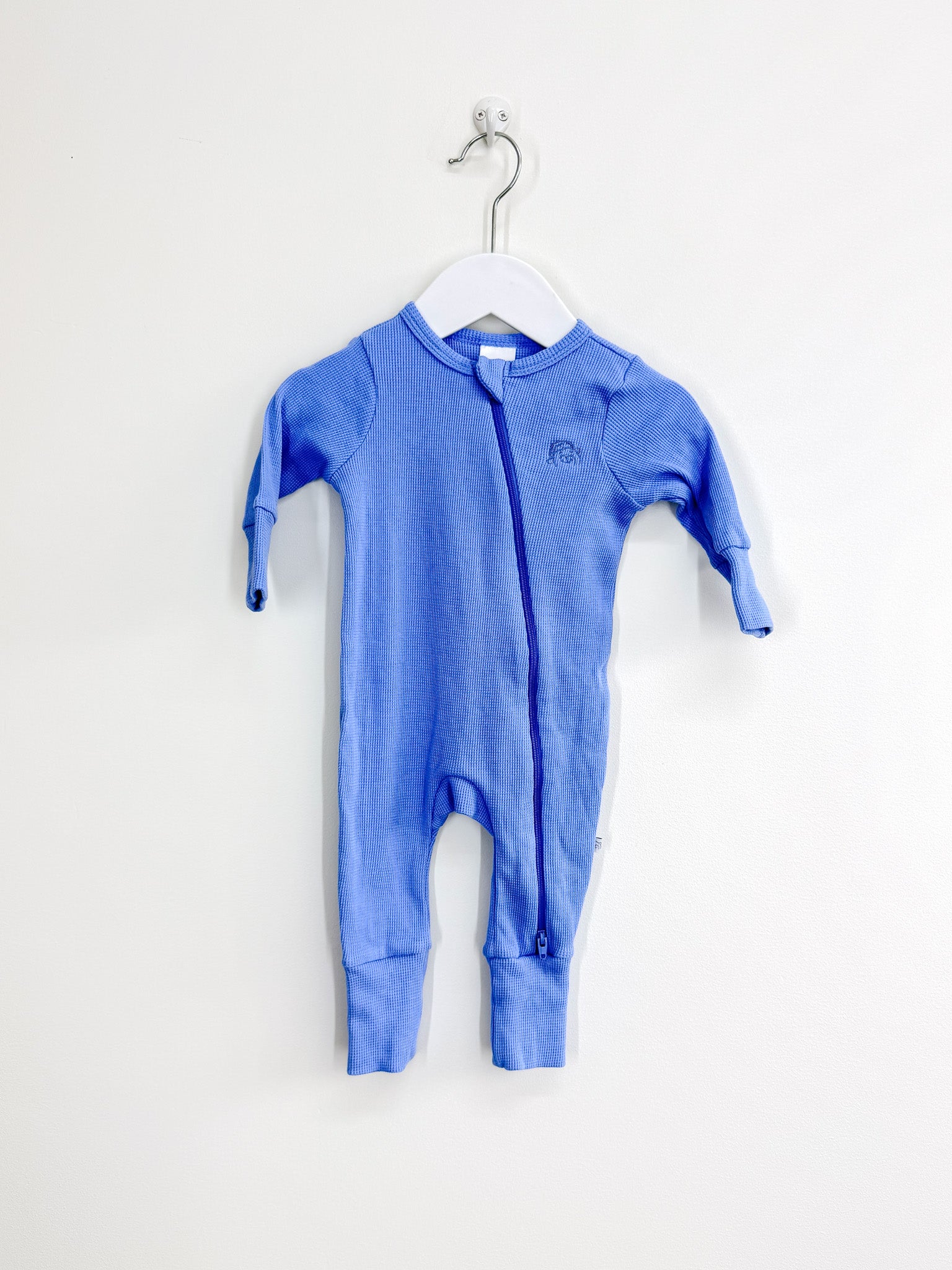 Teeny Weeny waffle zipsuit (0-3m)