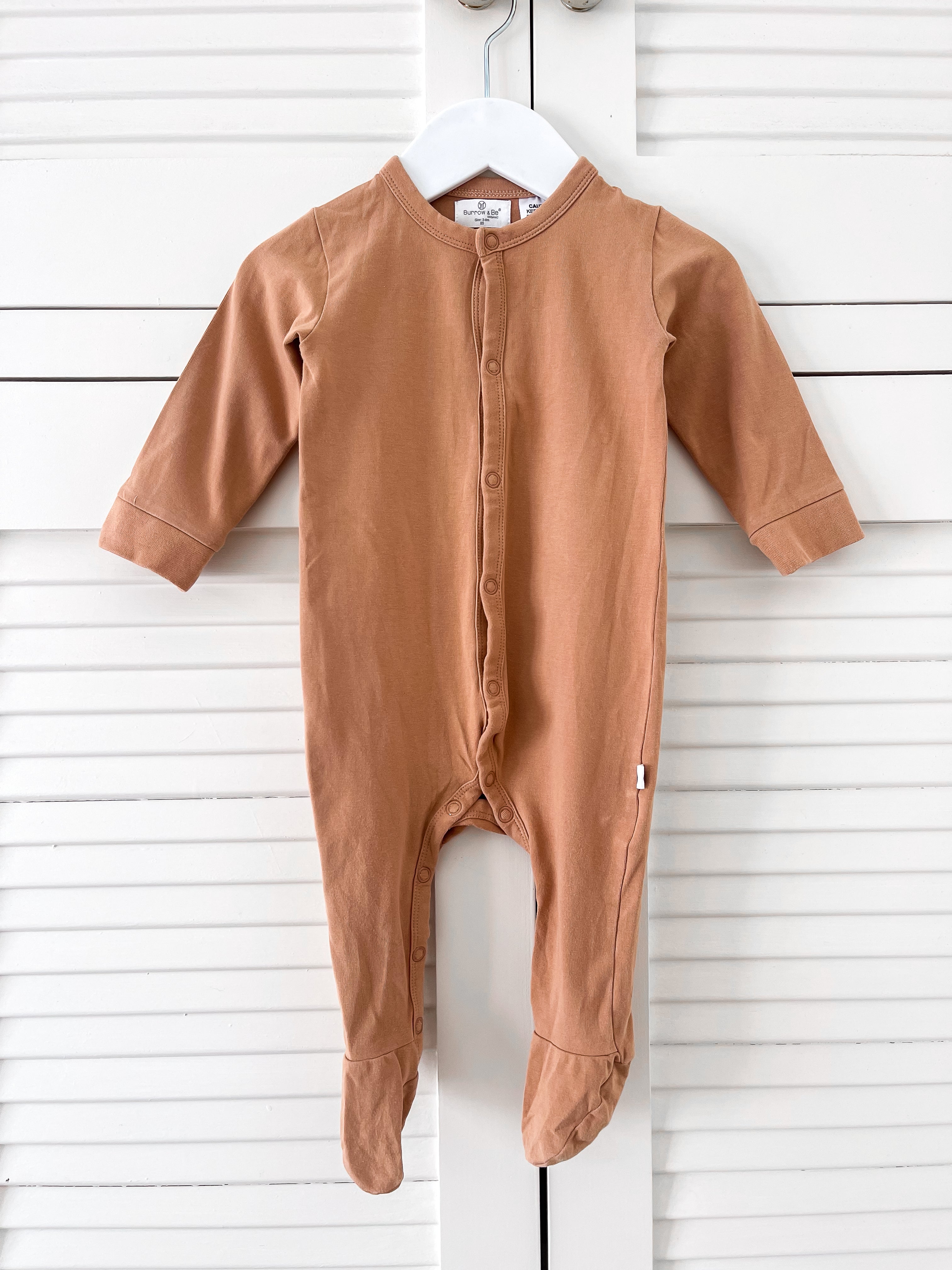 Burrow & Be organic button onesie (3-6m)