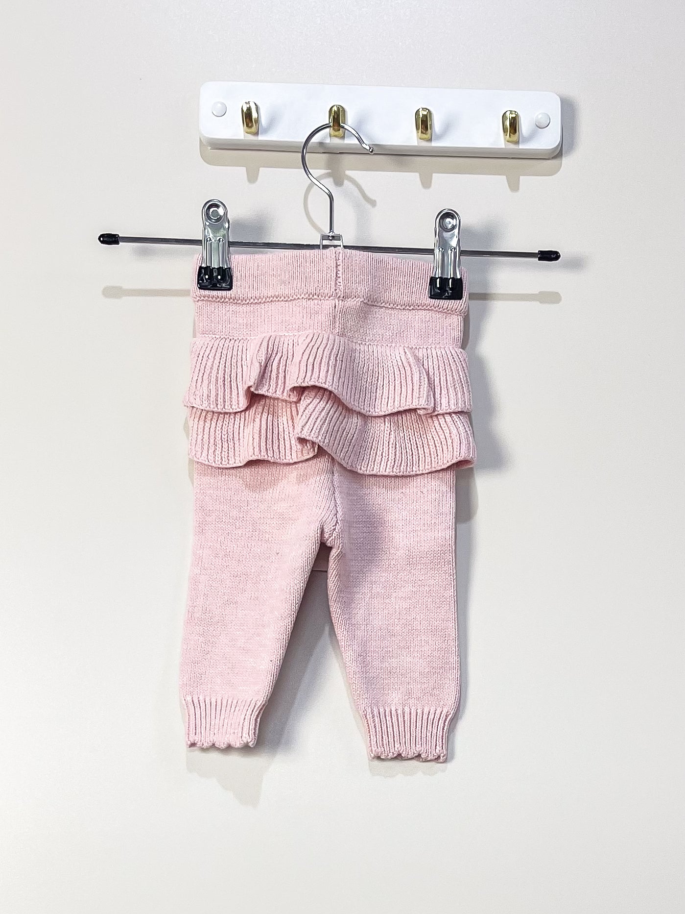 BNWT Aster & Oak organic knit ruffle leggings (0-3m)