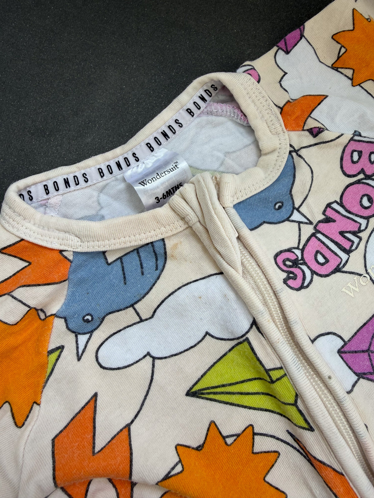 Bonds wondersuit - paper sky (3-6m)