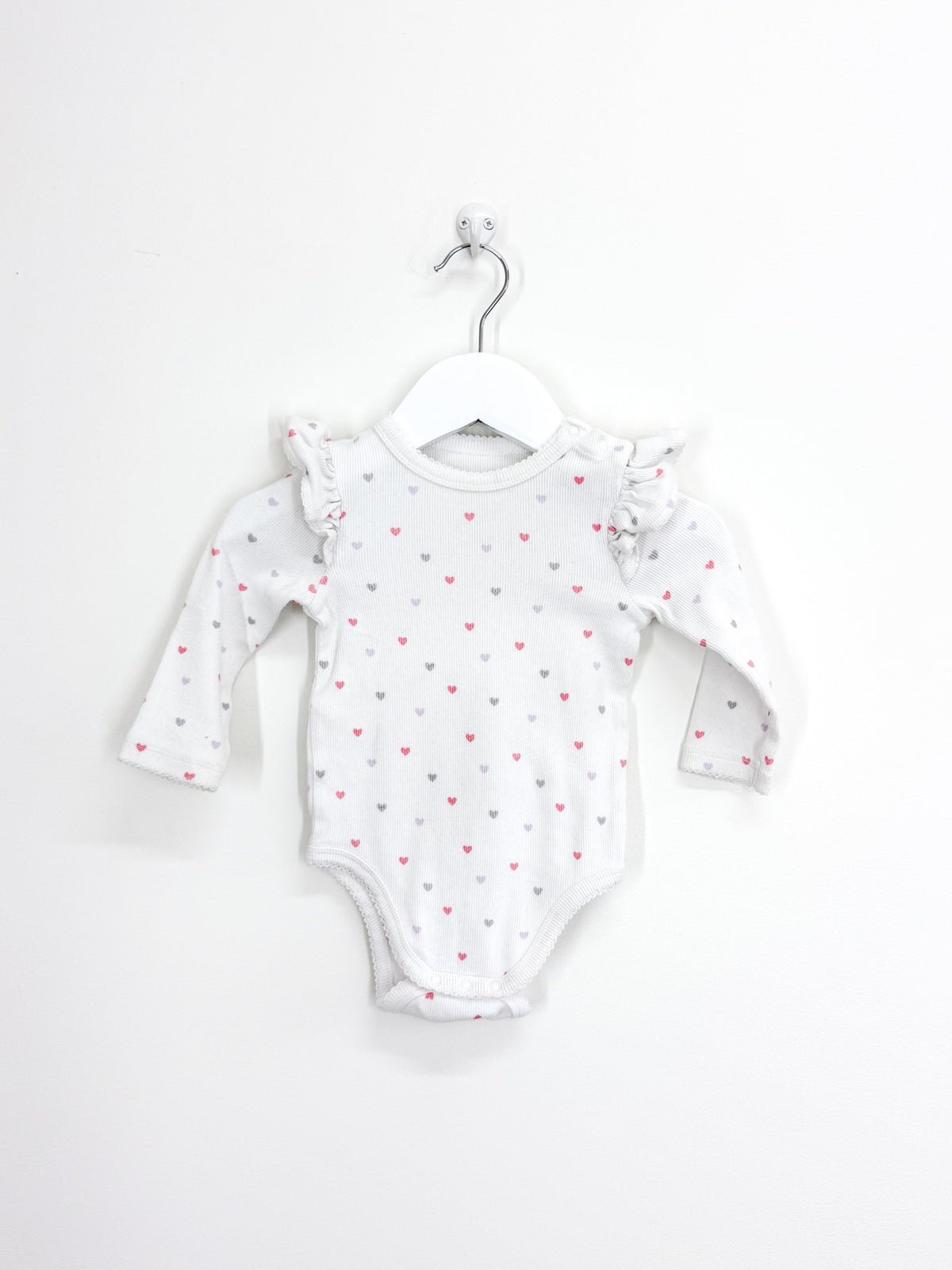 Country Road organic rib flutter hearts long sleeve bodysuit (6-12m)