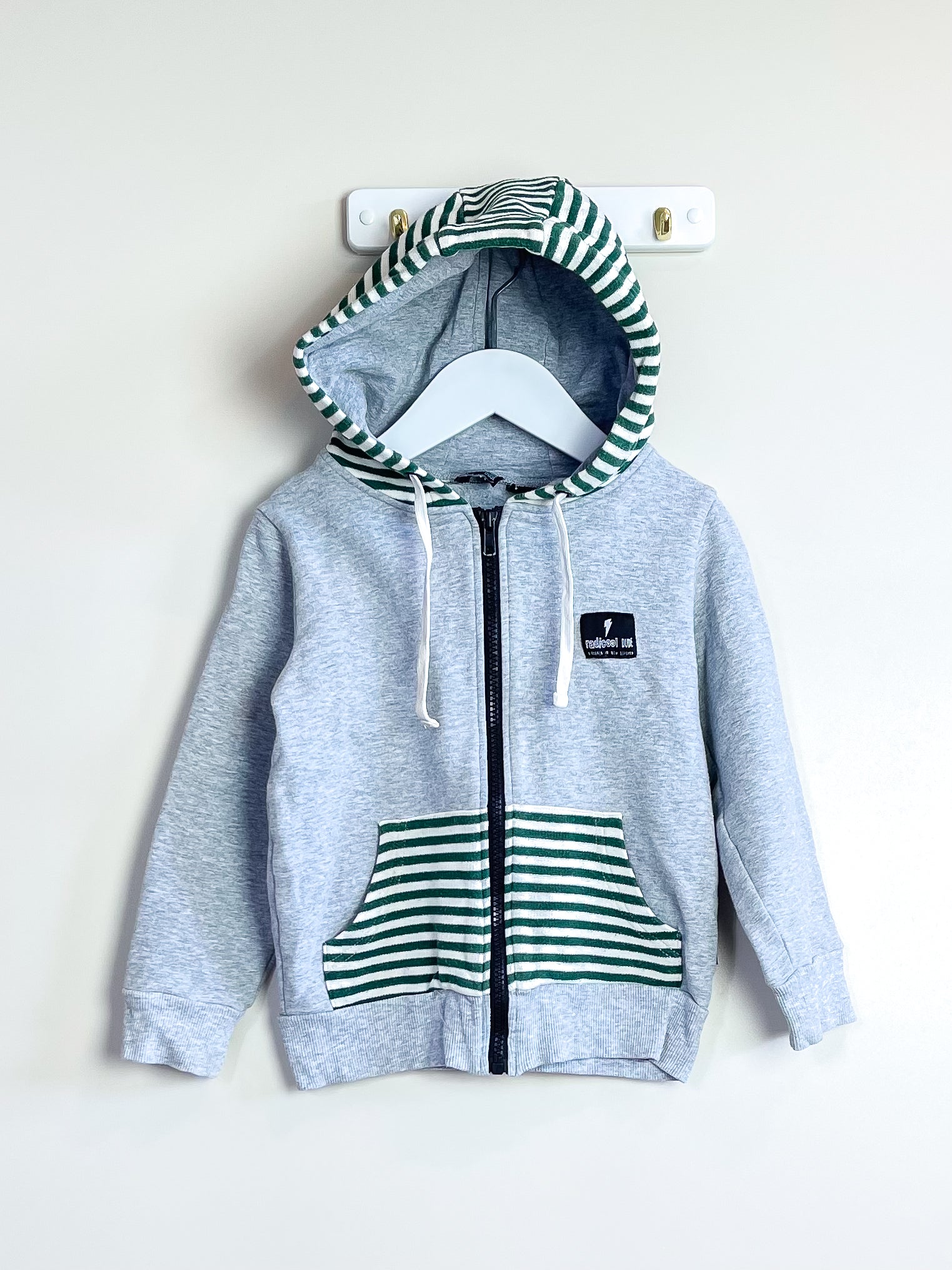 Radicool stripe pocket zip hoodie (4y)