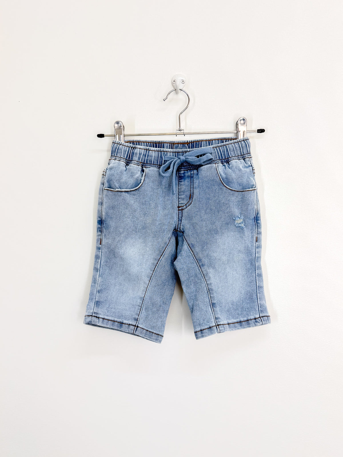 Mac & Ellie light wash denim shorts (4y)